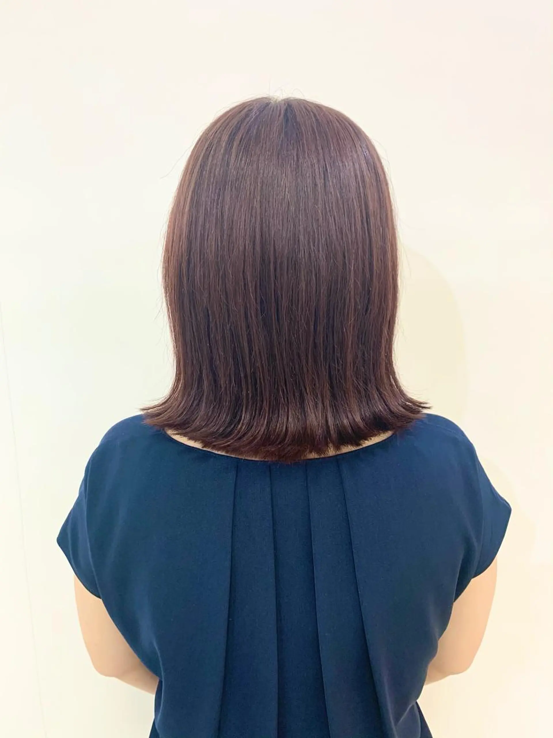 ミディアム カット 栄永 涼のヘアスタイル
