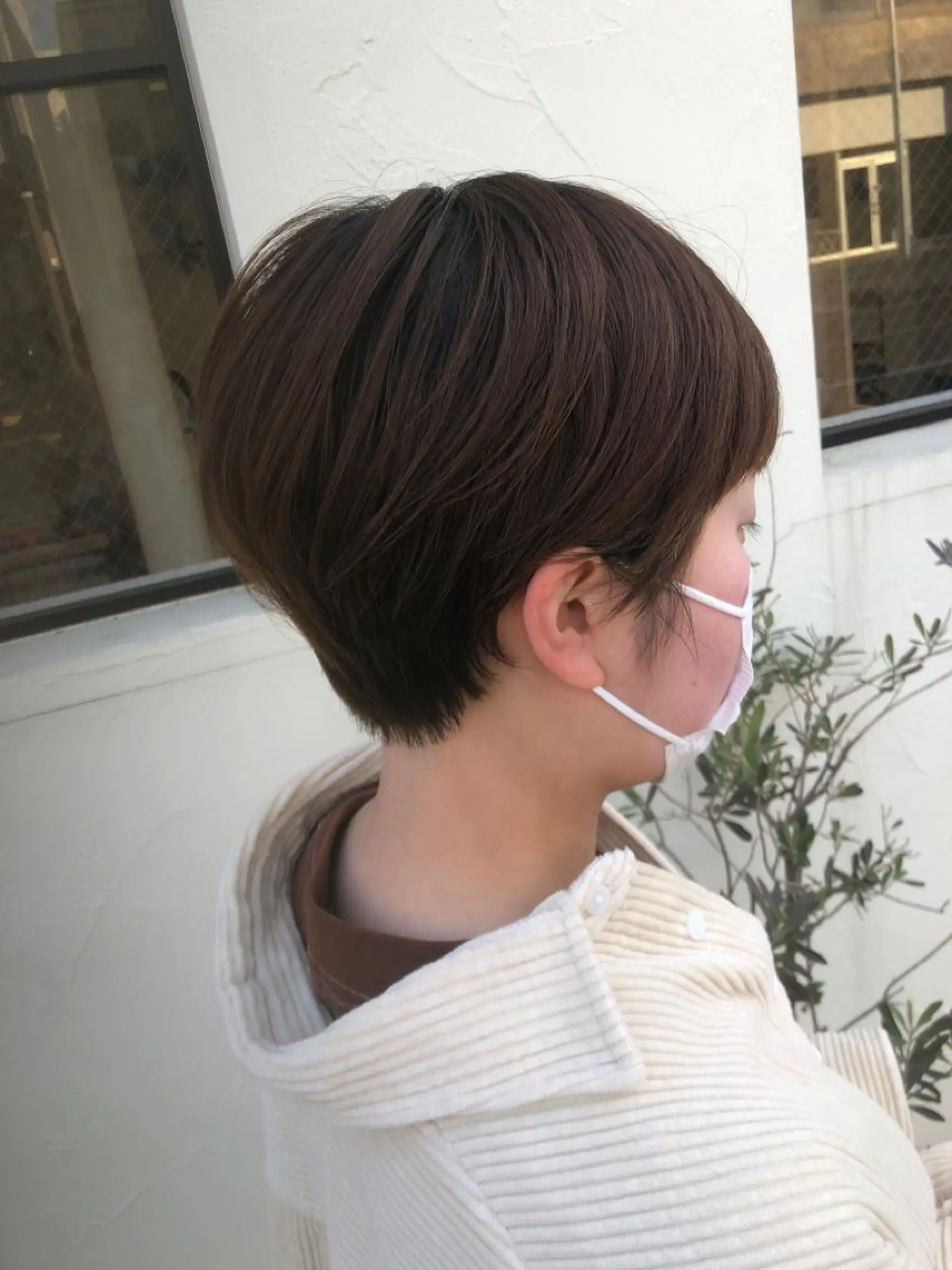 ショート カラー パーマ ヘアアレンジ ベージュカラー オリーブベージュ ショートヘア 【ツヤ髪美容師】 ツダケイスケのヘアスタイル