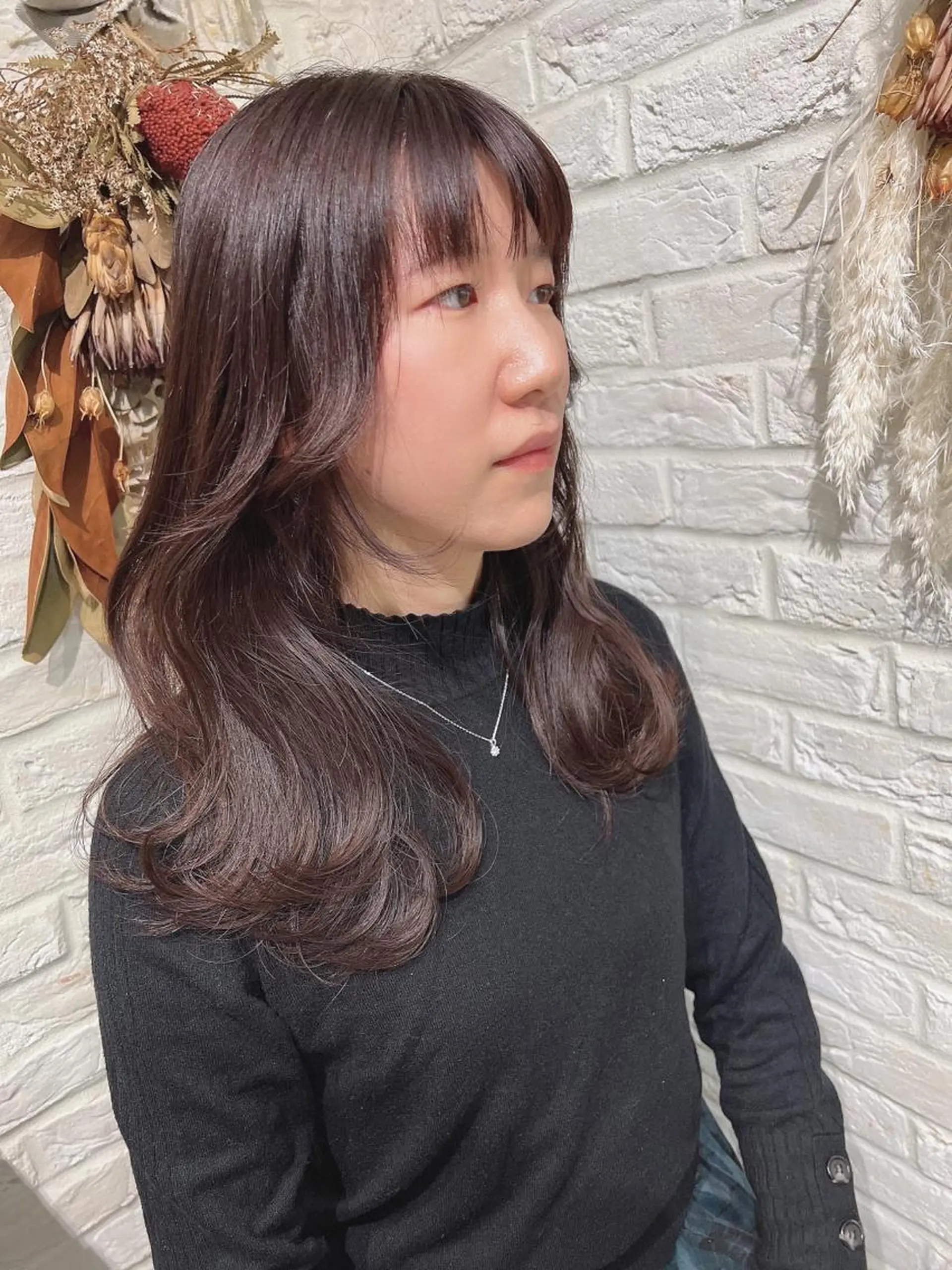ロング カラー ヘアアレンジ 天使の羽バング・フェザーバング ヨシンモリ レイヤーカット ロング ローレイヤー Seasonal〜（シーズナル）所属・伊藤 早人のヘアスタイル