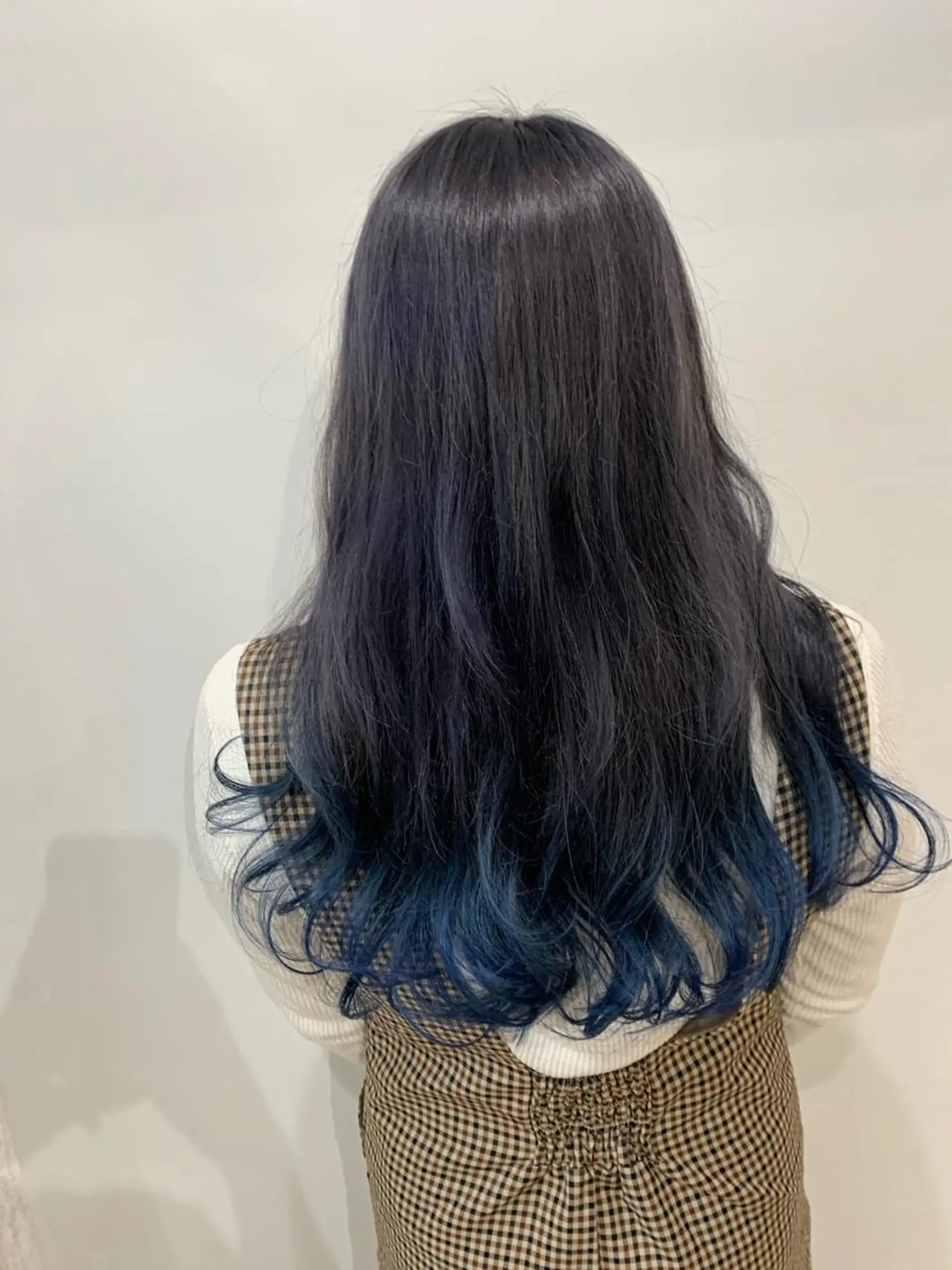 セミロング カラー ブルーカラー ネイビーカラー ヘアカラー トリートメント ハイトーンカラー RYUのヘアスタイル