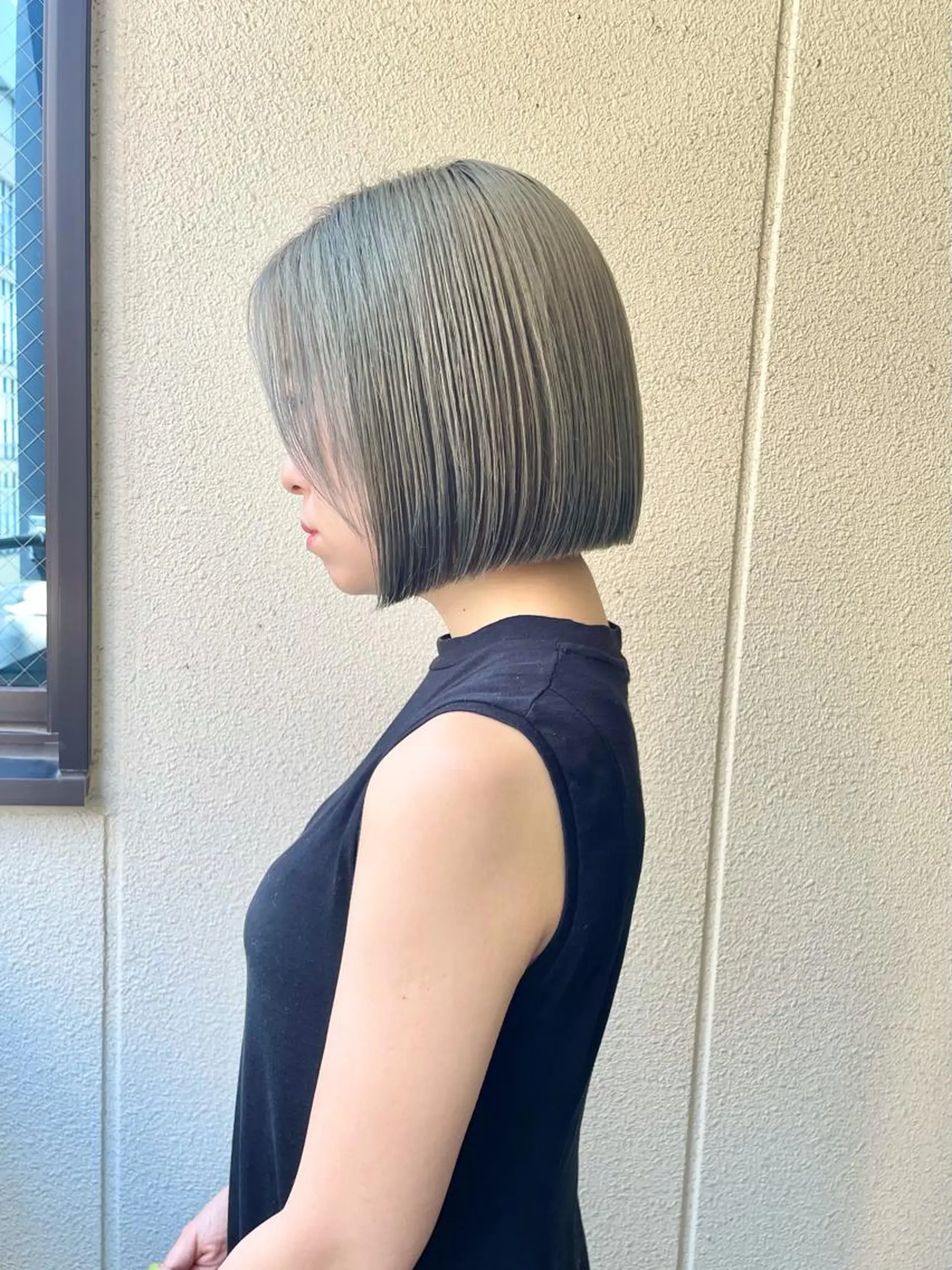 ミディアム カラー グレージュ ボブ 永田〈店長#レイヤー #ウルフ#ハイトーンのヘアスタイル