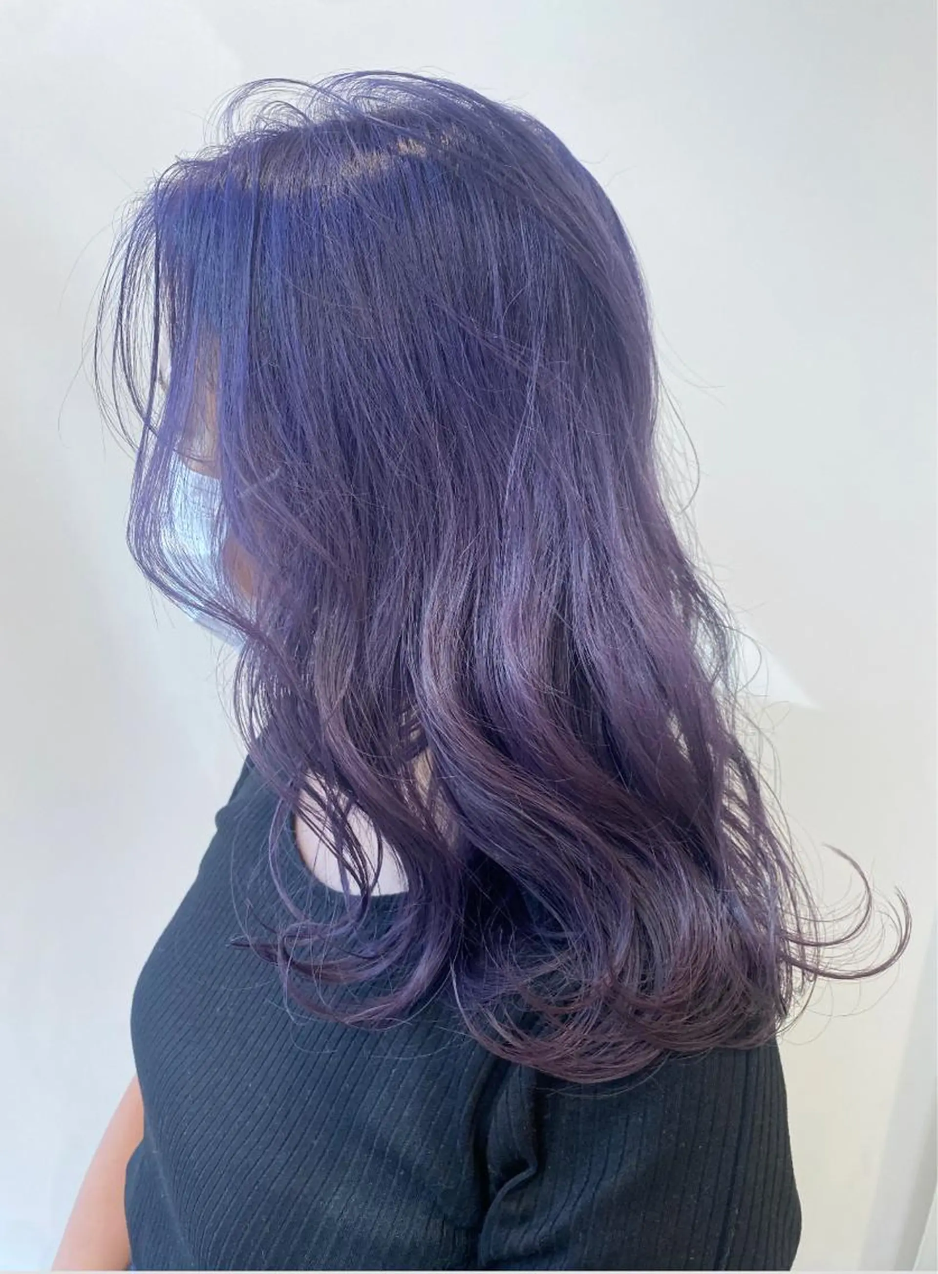 ミディアム カラー イルミナカラー ヘアカラー トリートメント ベージュ/インナー カラー🤍Rieのヘアスタイル