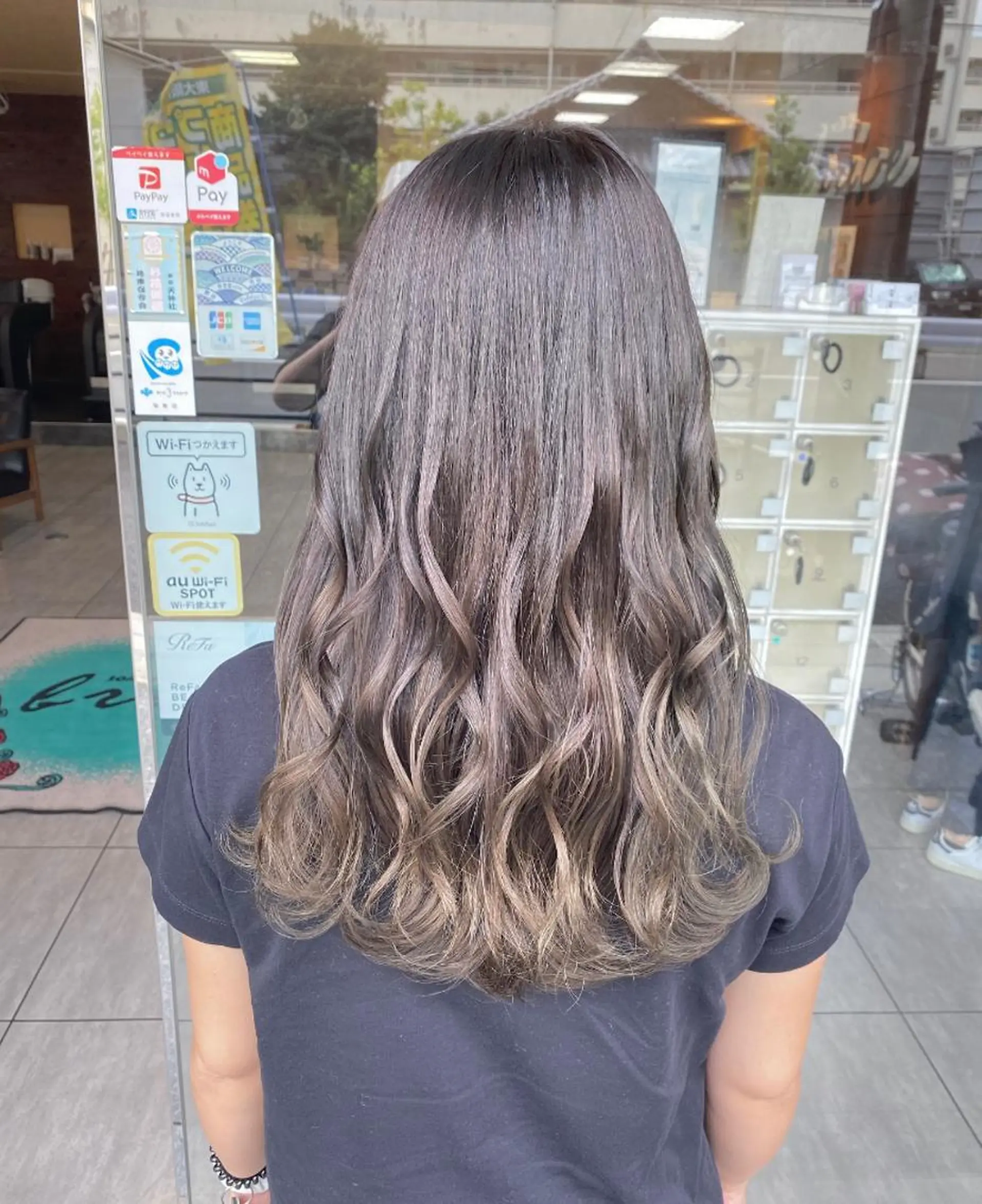 セミロング カラー ヘアアレンジ HAIRSALONLOOP所属・川上 麻梨阿のヘアスタイル