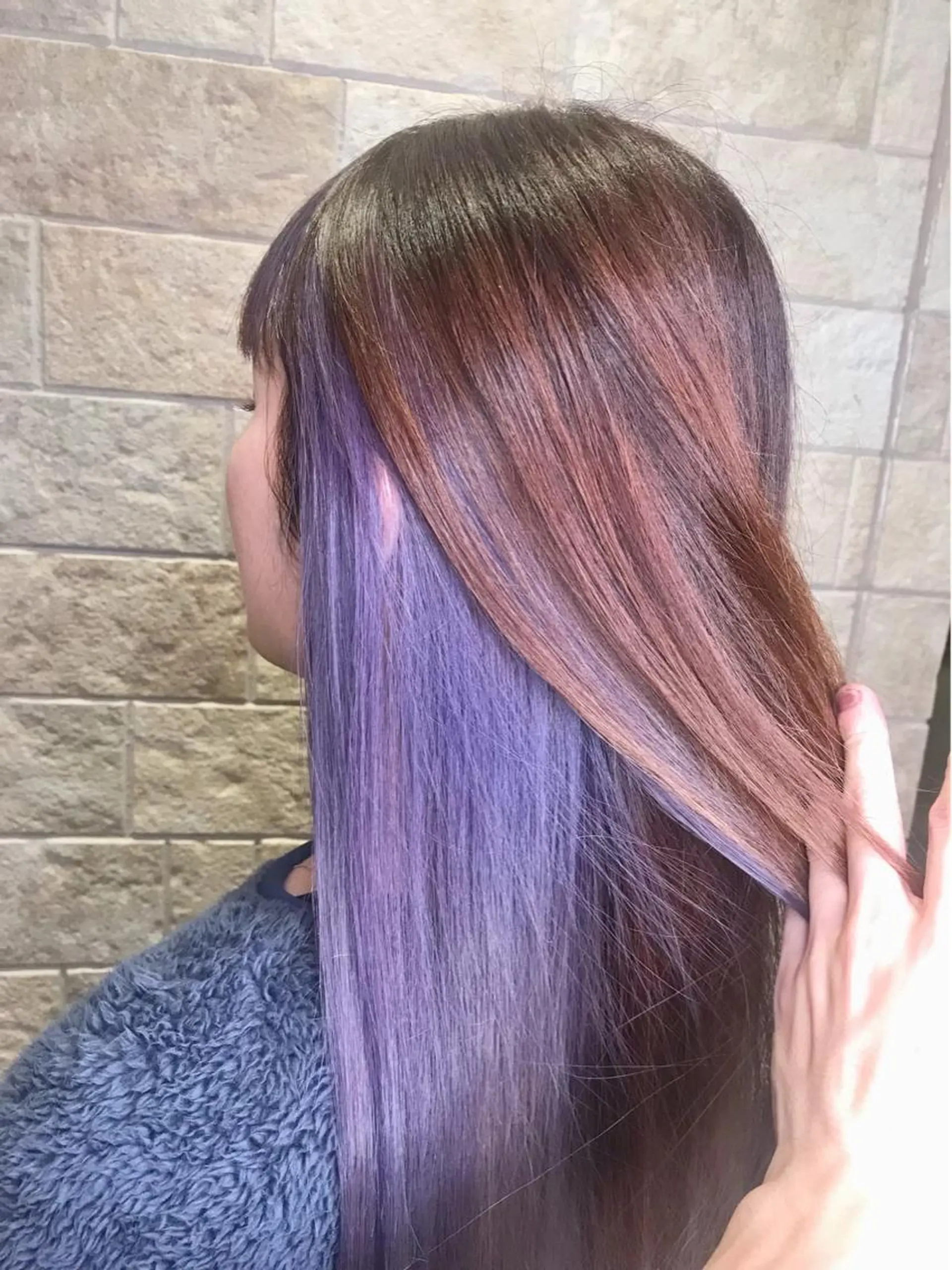 ロング カラー ミストバング  フェイスフレーミング パープルカラー ロング SEA BELLE YASUのヘアスタイル