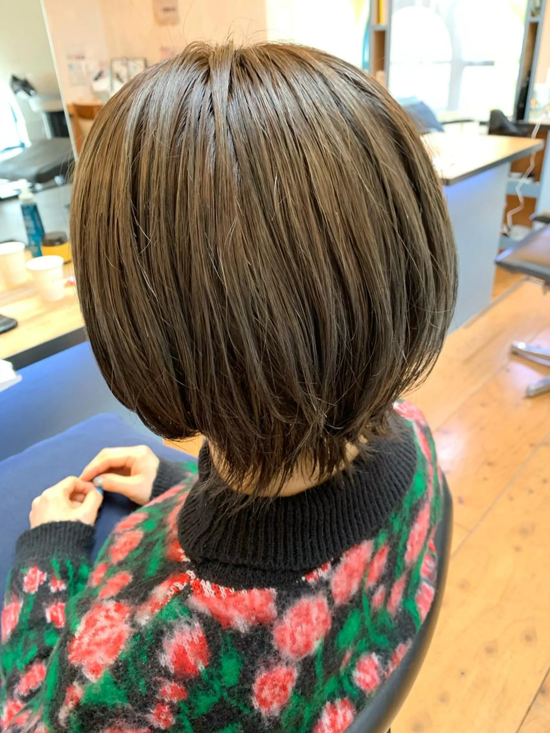 ショート カラー アッシュ ブリーチ シルバー シルバーアッシュ Lagom なかだのヘアスタイル