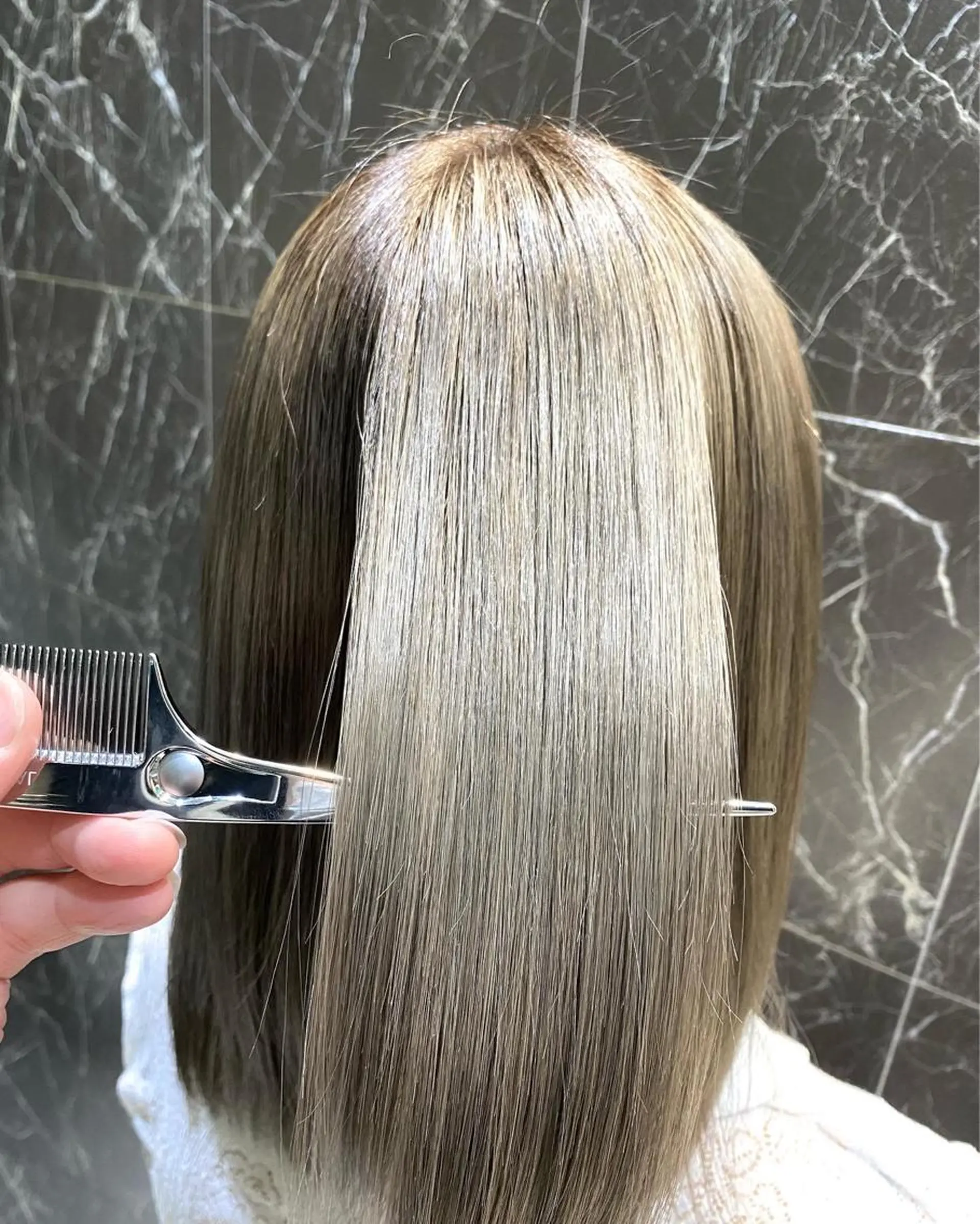 セミロング カット 縮毛矯正 トリートメント 🔸縮毛矯正/髪質 改善カラー石崎🔸のヘアスタイル