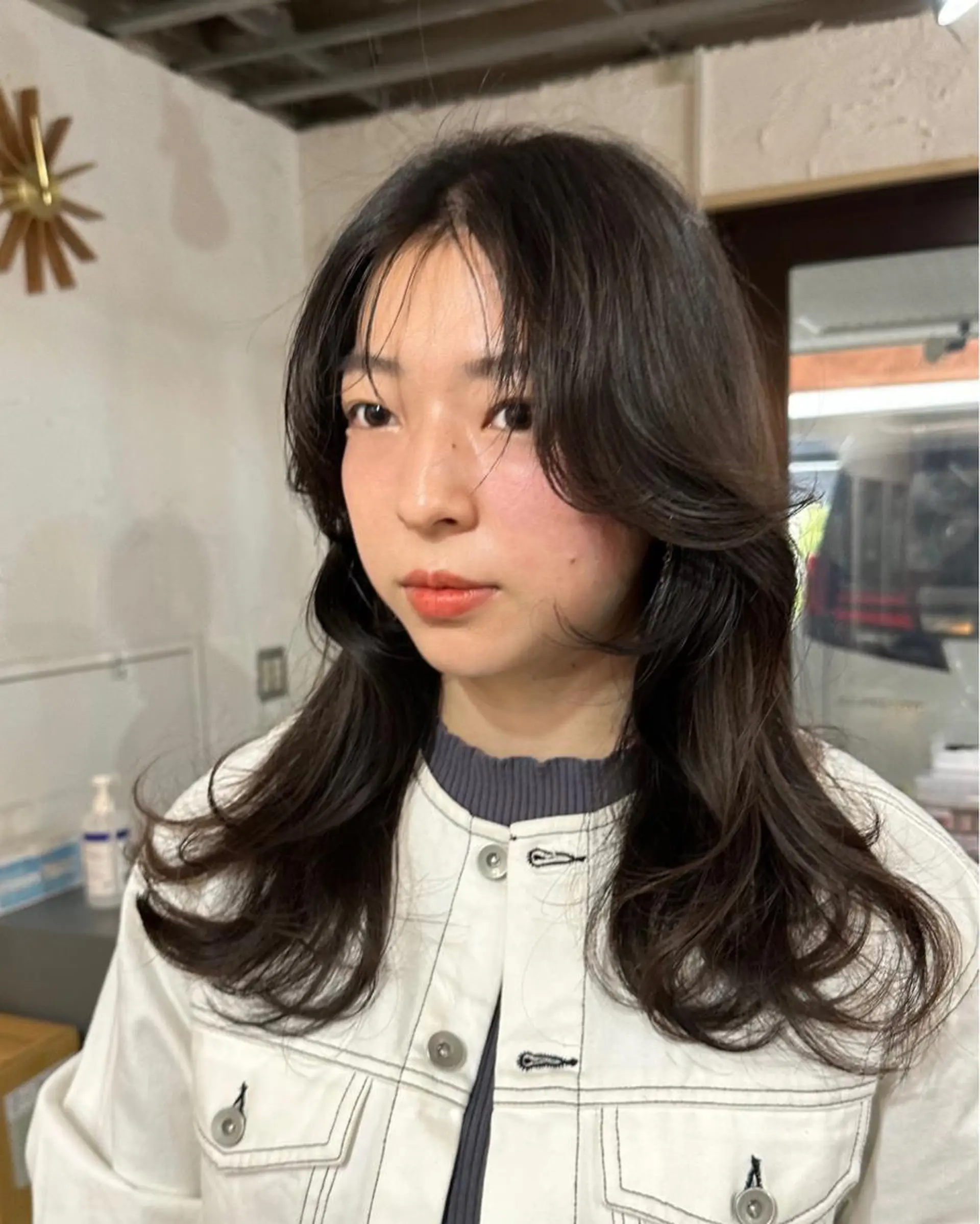 セミロング カラー 切りっぱなしボブ ショートボブ セミロングパーマ バレイヤージュ ベージュカラー カット ヘアカラー トリートメント フリーランス所属・韓国ヘア レイヤー くびれヘアMATSUのヘアスタイル