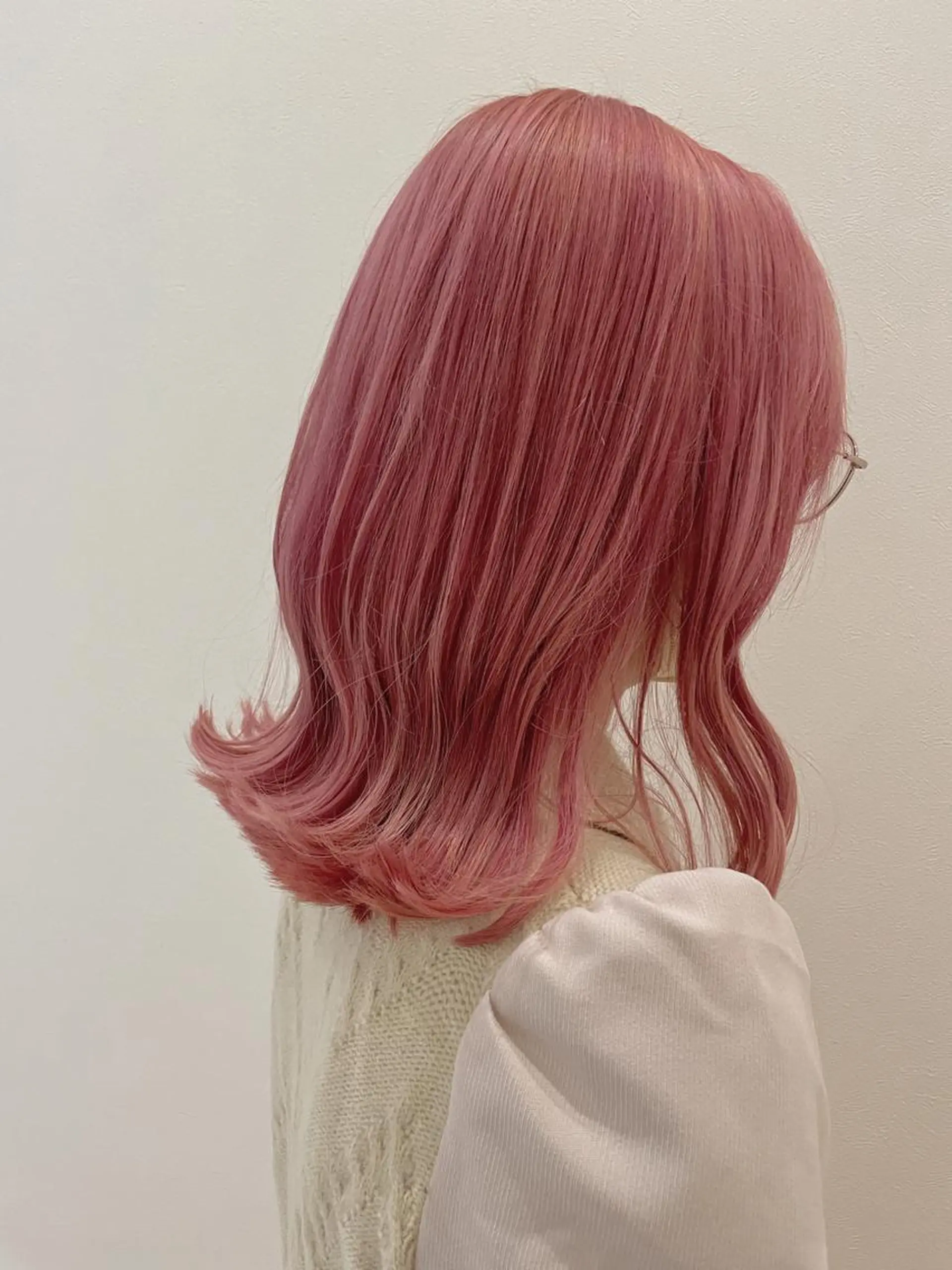 ミディアム カラー ピンクカラー 石黒 晴香のヘアスタイル