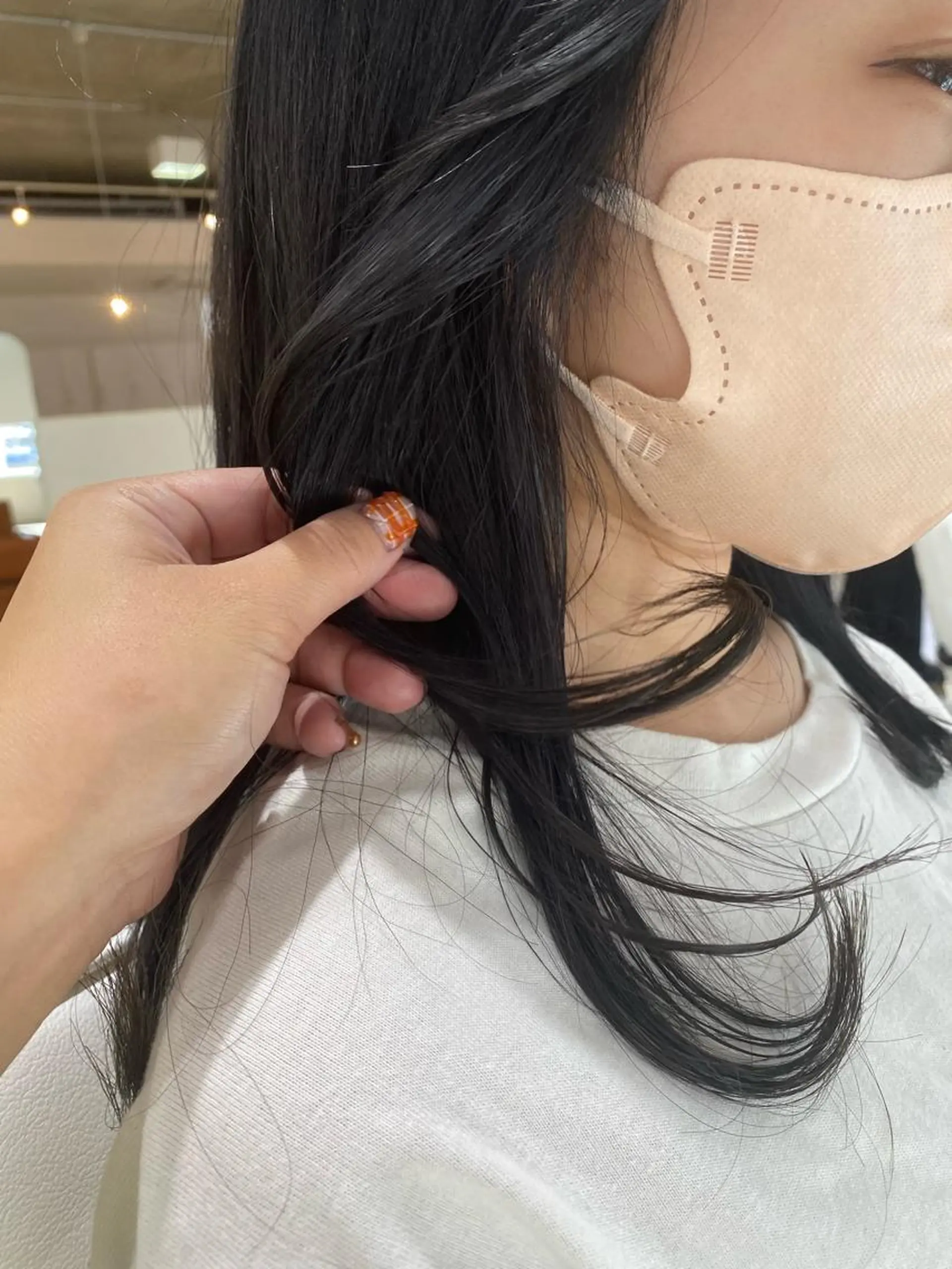 セミロング 顔まわりレイヤー レイヤーカット I nagiのヘアスタイル