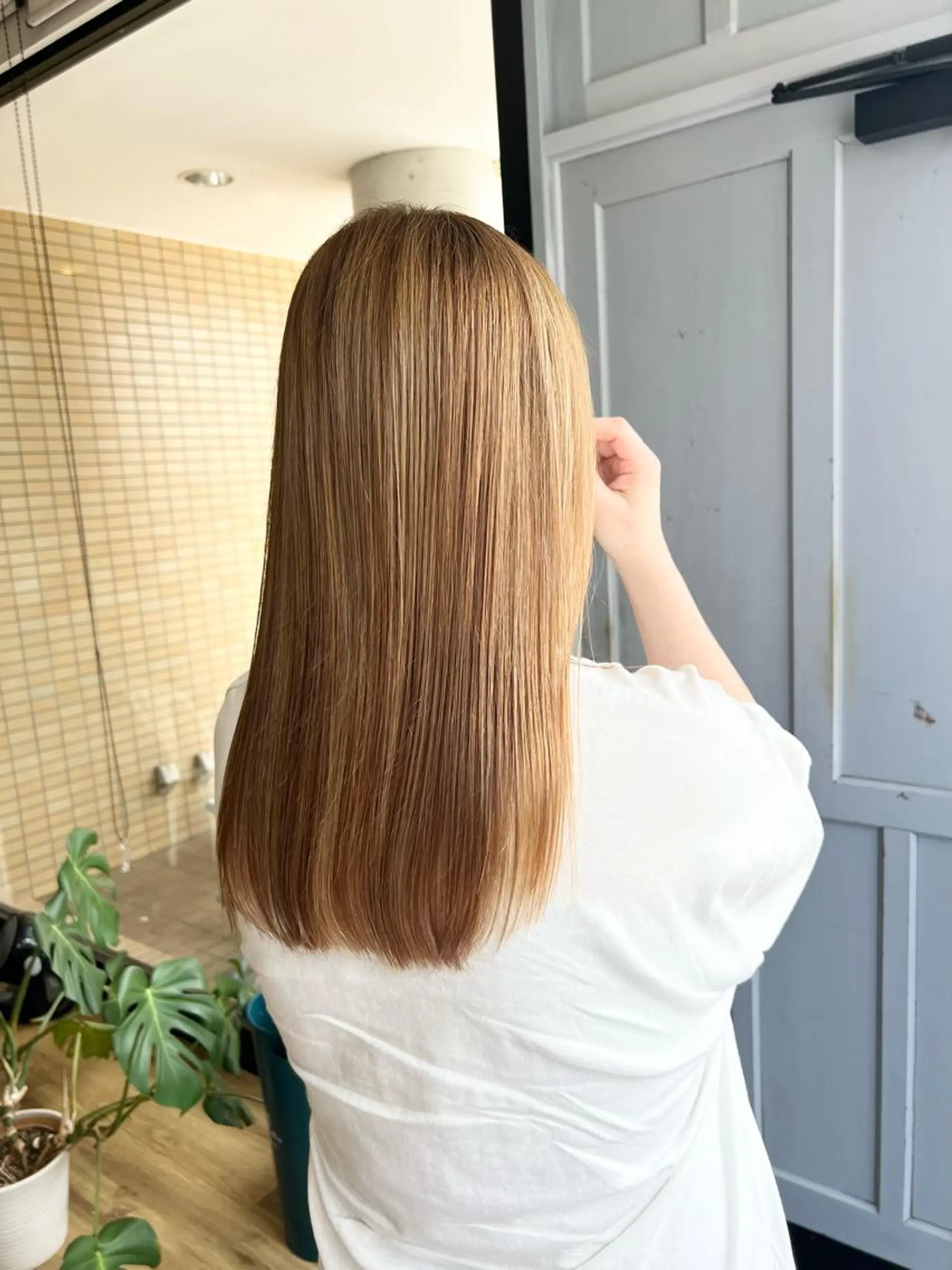 ロング 酸性ストレート 縮毛矯正 堀 望美のヘアスタイル