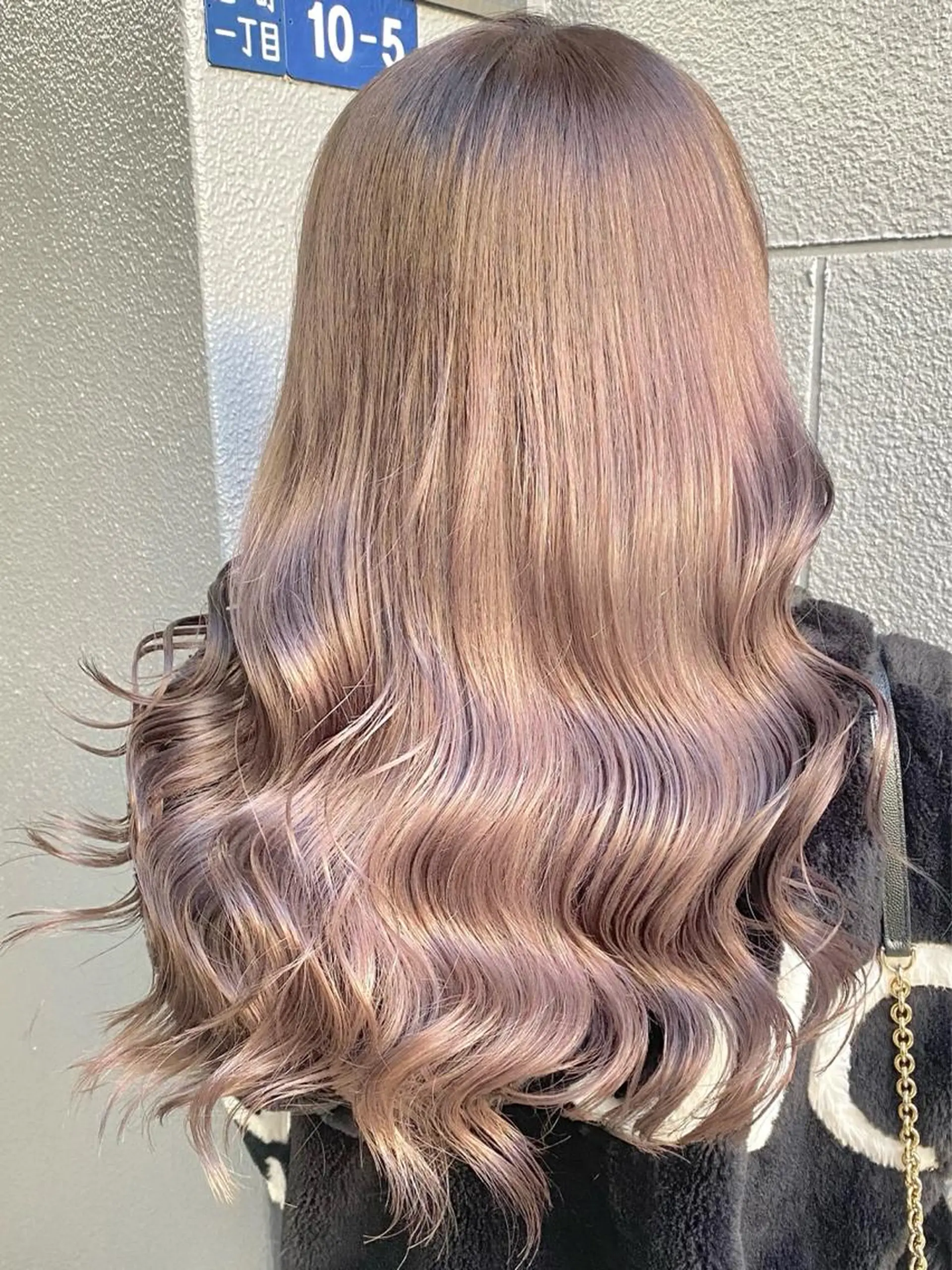 ロング カラー グレージュ ピンクカラー ヘアカラー トリートメント ヘアセット 💘カラー特化美容師 尾崎拓己のヘアスタイル