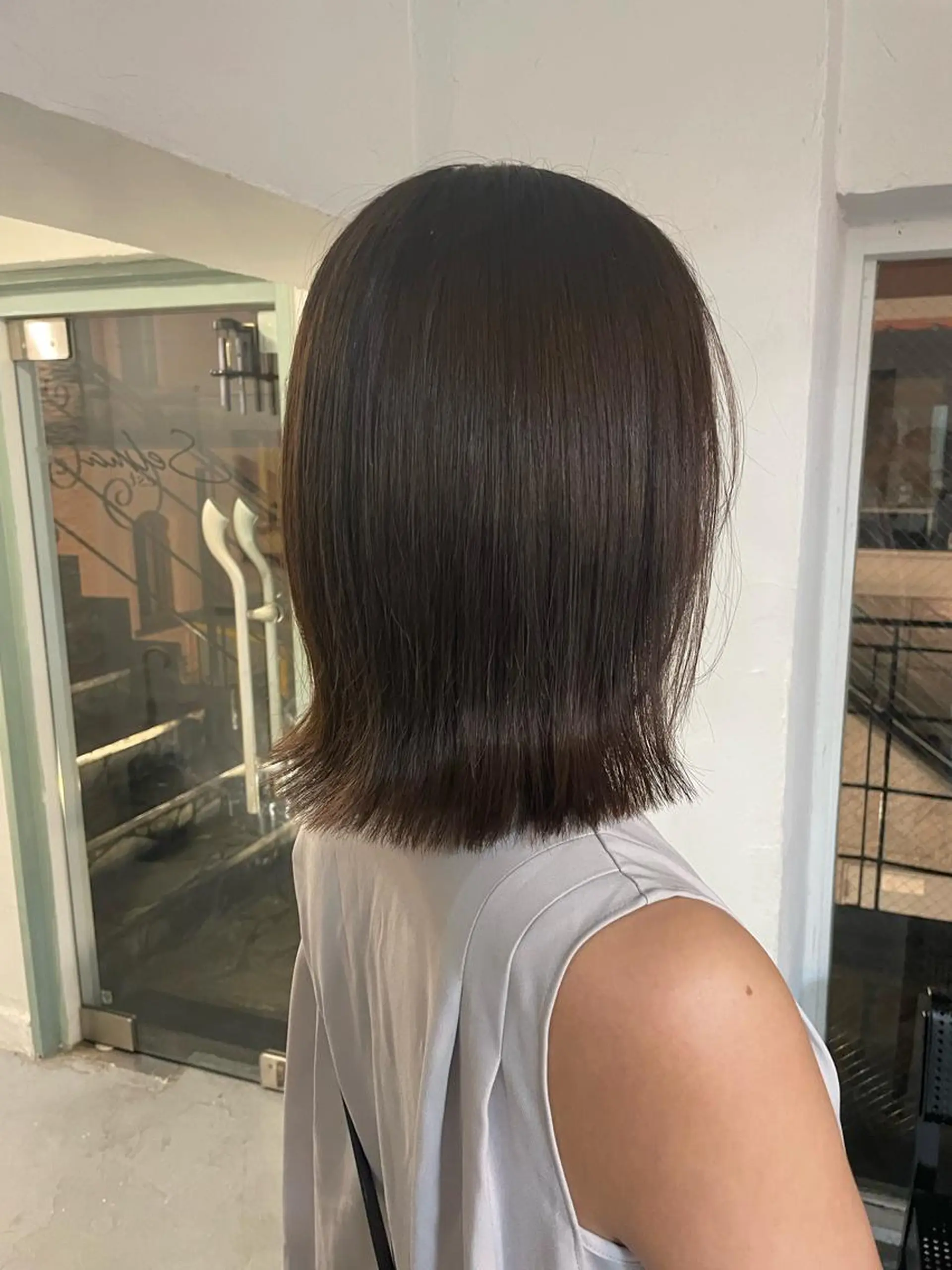 ミディアム 切りっぱなしボブ ボブ カット ヘアカラー est hair mar所属・ami .のヘアスタイル