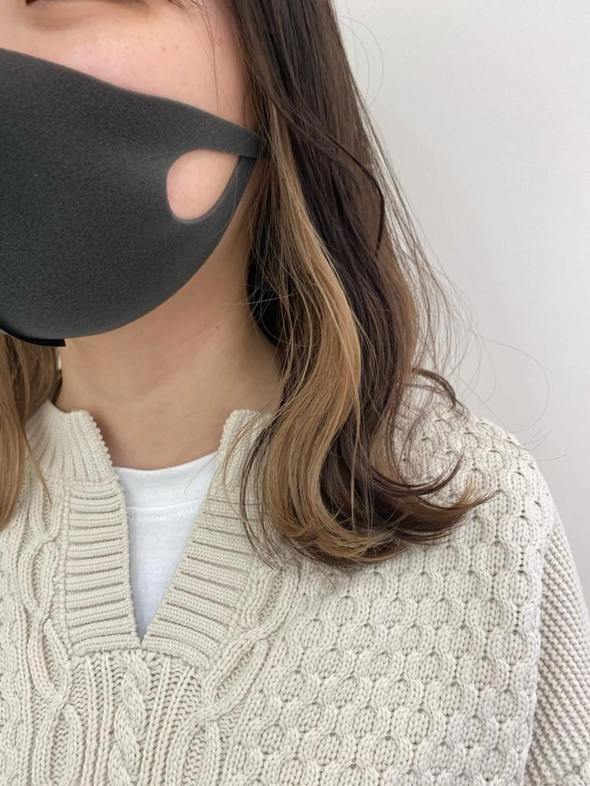 セミロング カラー ブリーチ カット ヘアカラー トリートメント プレイングカラー🤍 細めハイライトのヘアスタイル