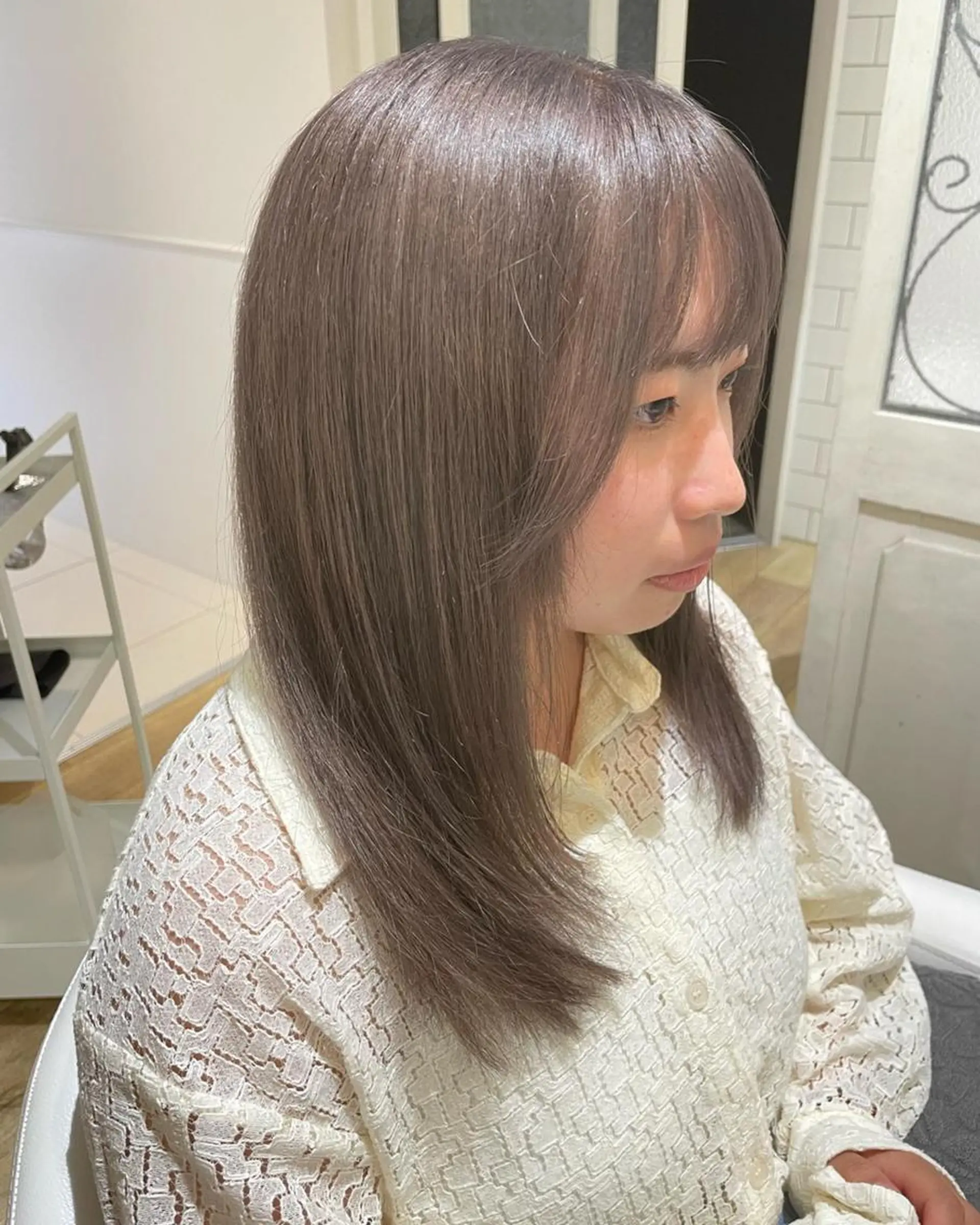 ミディアム カラー パーマ ヘアアレンジ メンズ キッズ ネイル マツエク・マツパ グレージュ 髪質改善 🫧垢抜けヘア🫧 SHIORIのヘアスタイル