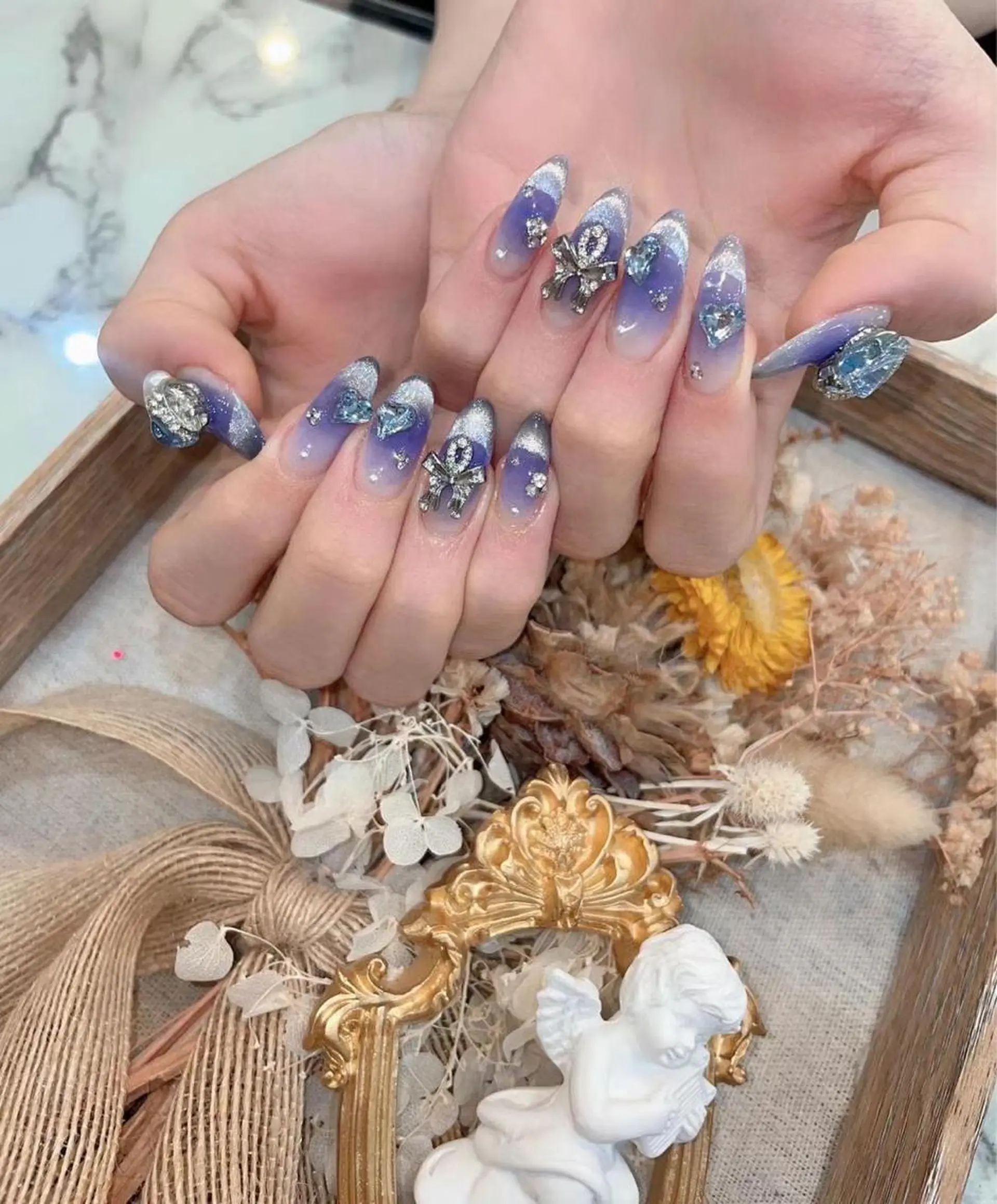 ネイル ブルー フレンチネイル マグネットネイル マグネットフレンチ シルバー My nail所属・babarla Nailのネイルデザイン