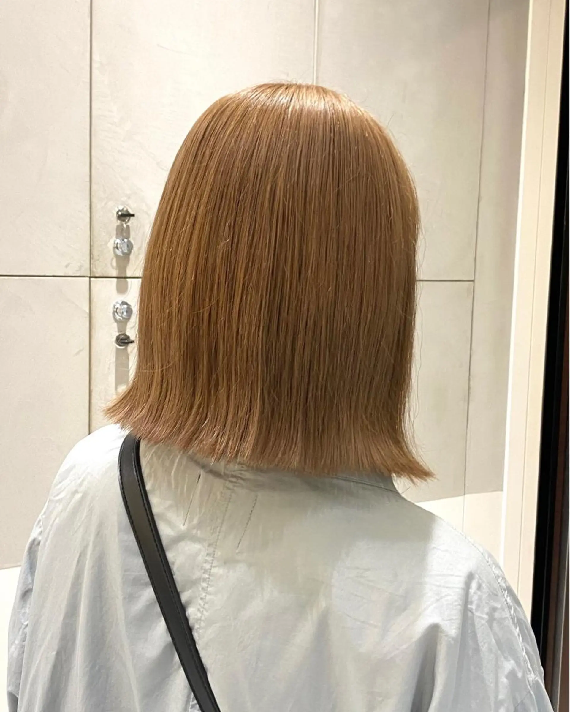 ミディアム ヘアカラー 艶感/ナチュラル 🩵amiのヘアスタイル