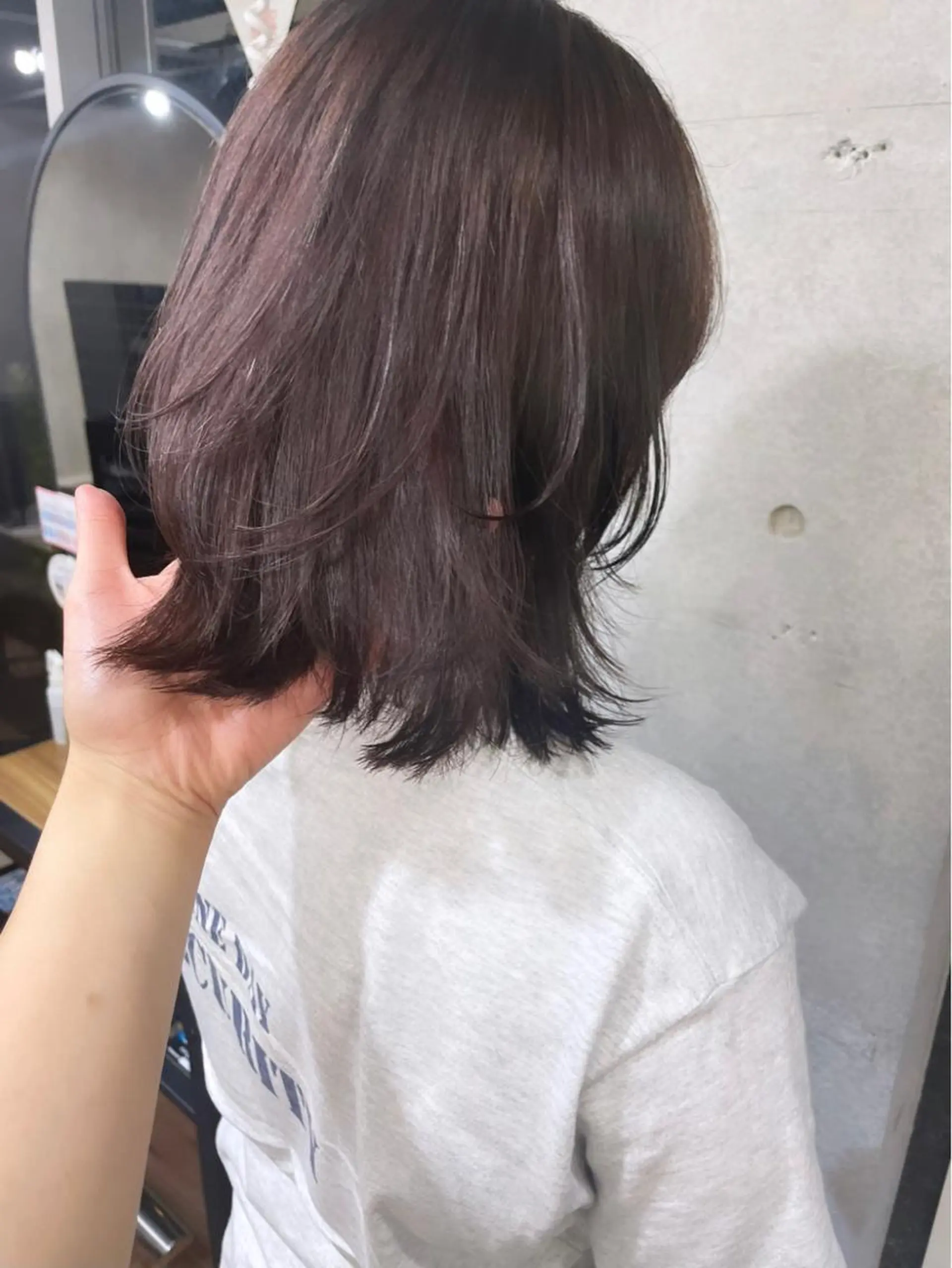 ミディアム カット ヘアカラー トリートメント レイヤーカット、 大人可愛い　中村美羅のヘアスタイル