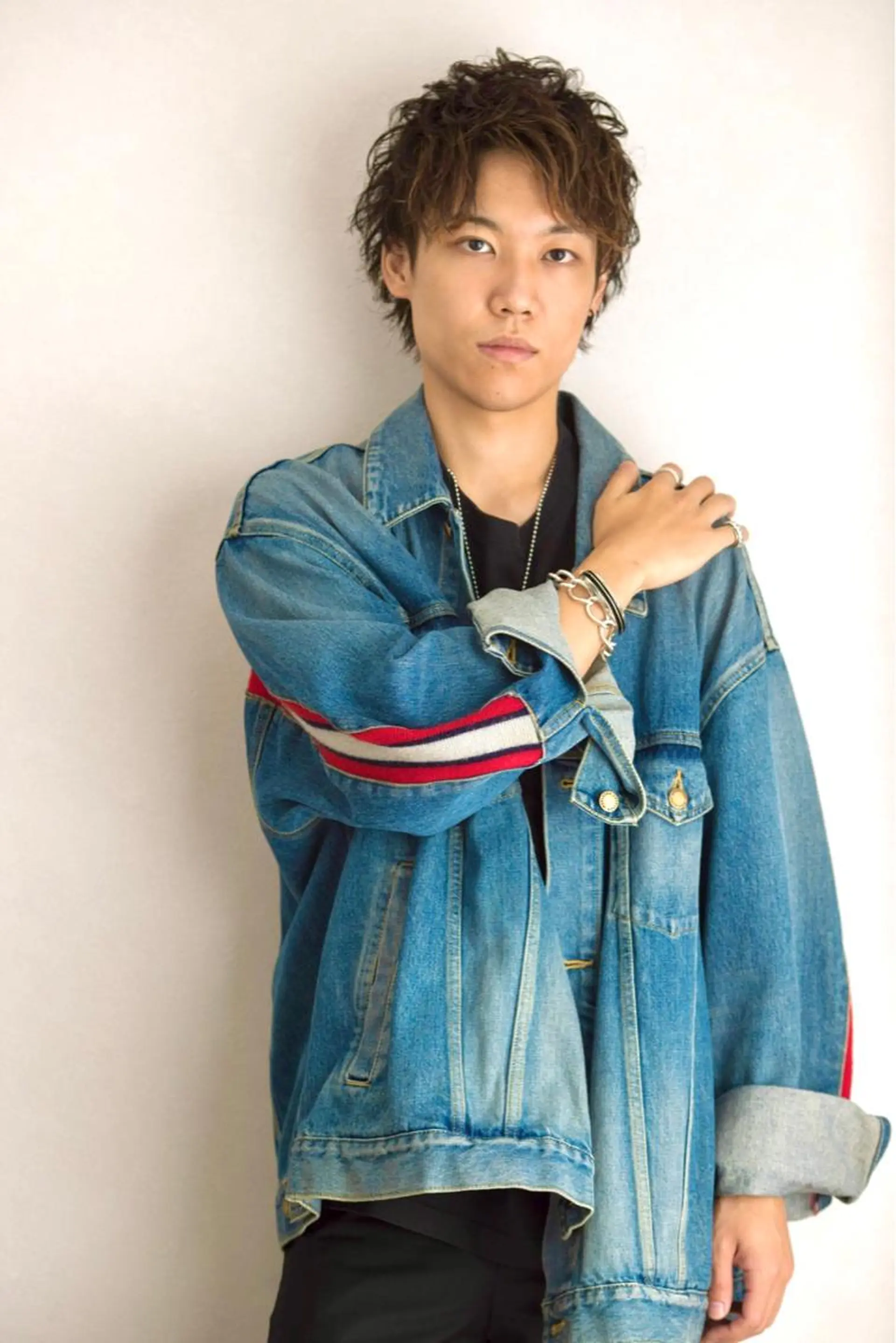 パーマ メンズ アップバング マッシュウルフ マッシュ メンズパーマ メンズウルフカット Vir by Brown所属・Vir by  Brownのヘアスタイル