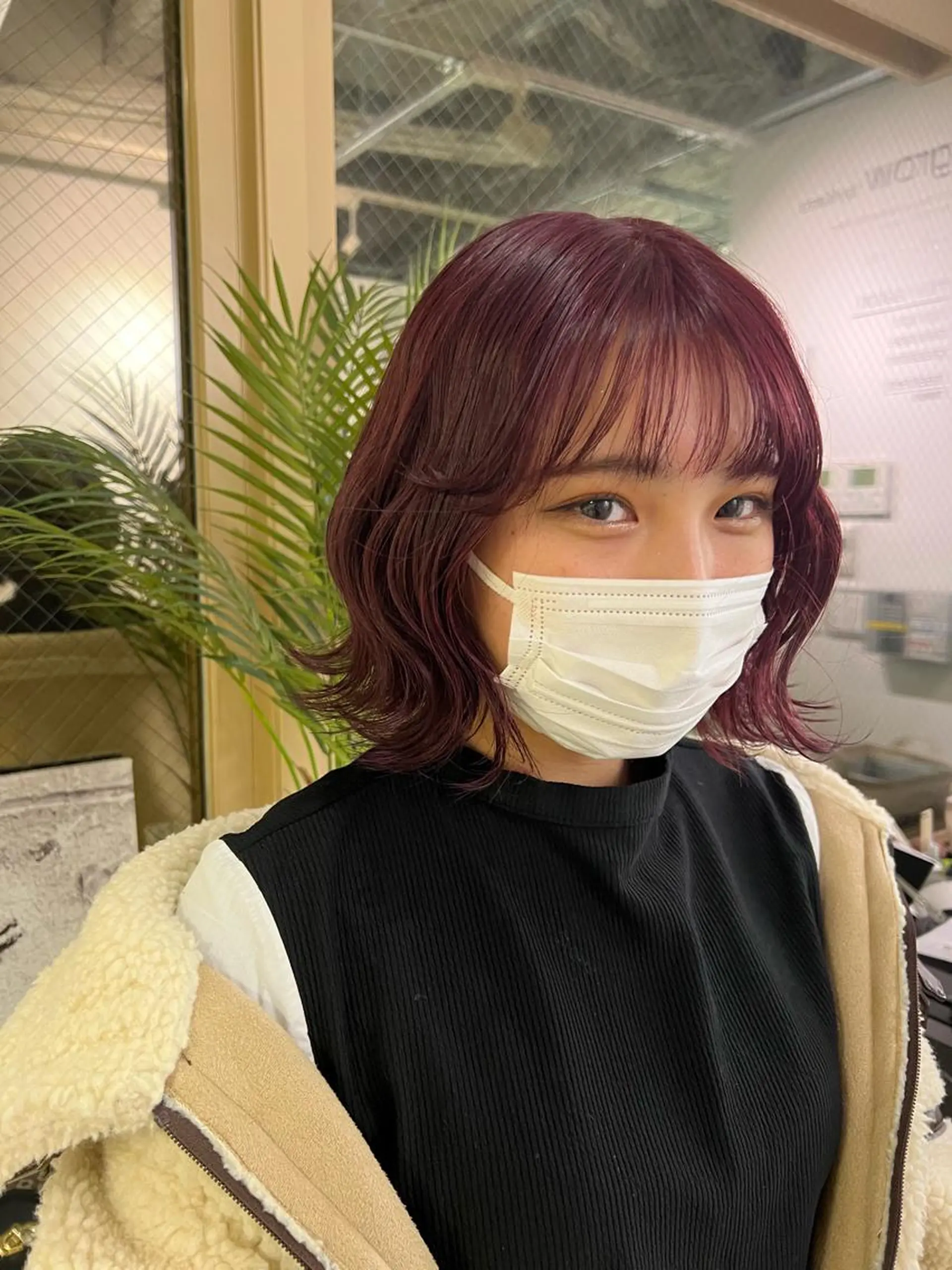 ショート ヘアカラー ハイトーン&髪質改善 &韓国エクステ🤎のヘアスタイル