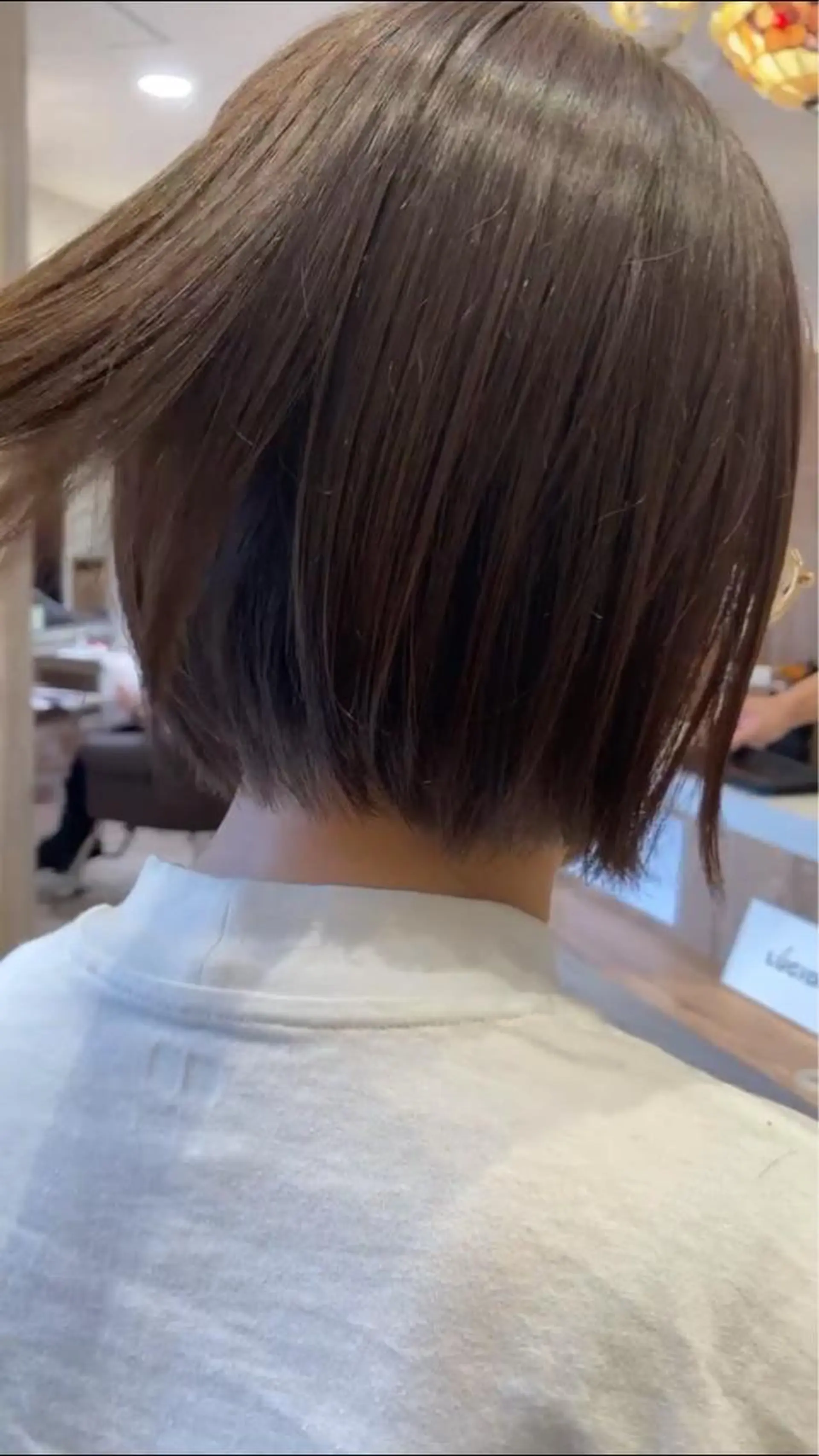 ショート カラー ボブ 佐藤 睦月のヘアスタイル