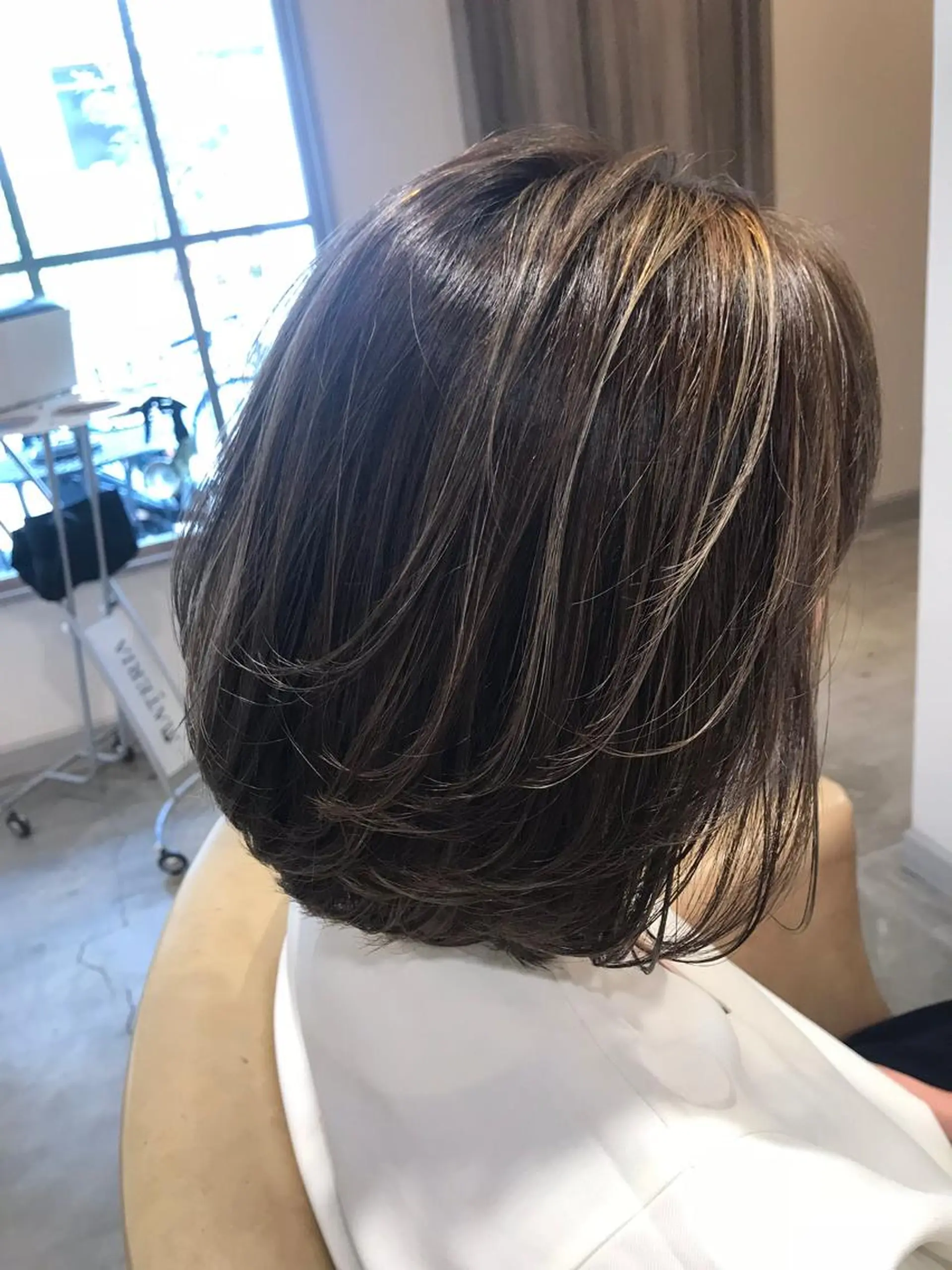 ショート カラー パーマ ヘアアレンジ キッズ ネイル マツエク・マツパ グレージュ ハイライトカラー ボブ ハイライト ヘアカラー トリートメント 韓国♡ワンホン系 ♡YURIのヘアスタイル