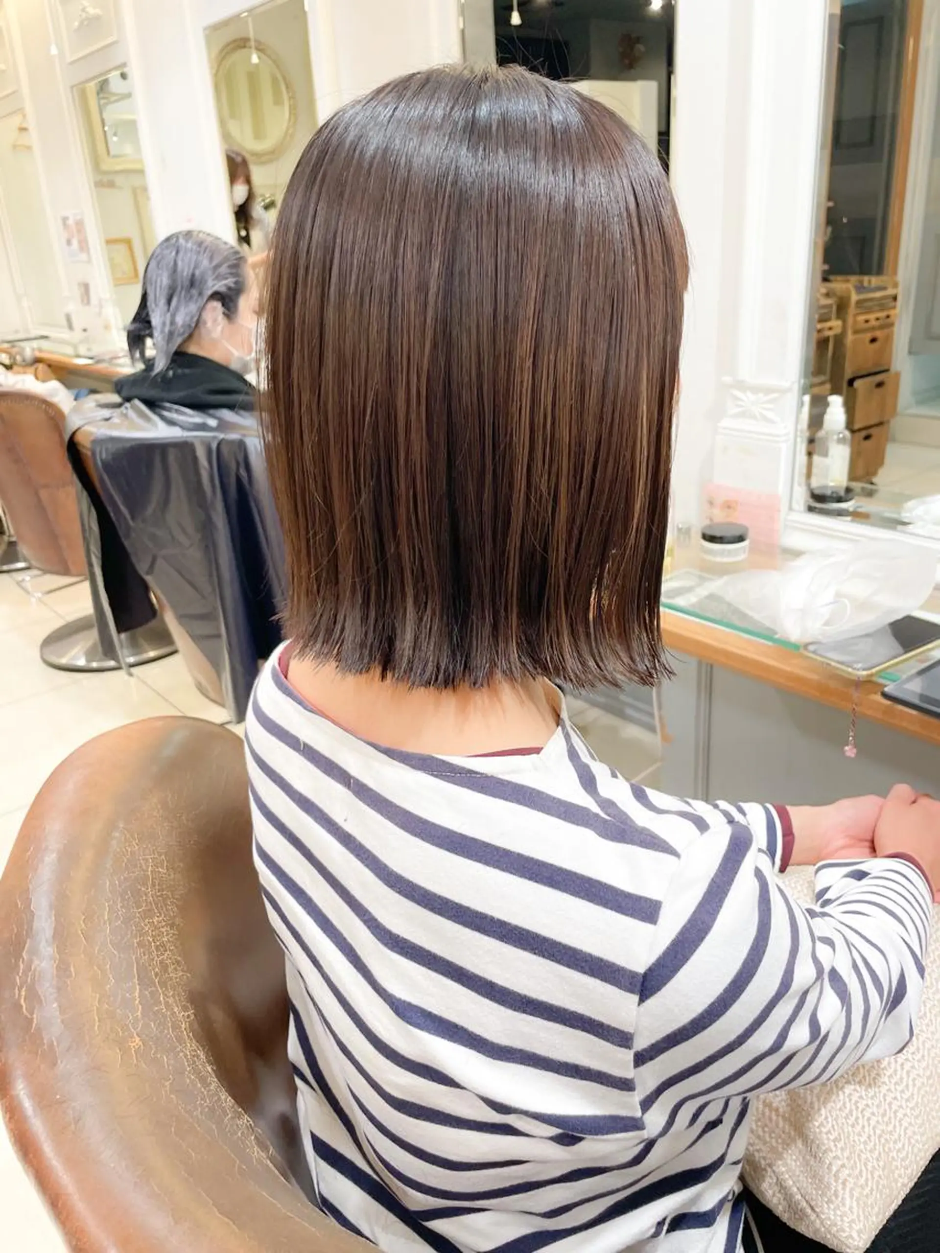 ミディアム カラー 切りっぱなしボブ ベージュカラー ボブ 外ハネヘア ヘアカラー トリートメント ヘッドスパ ✨カラー支持No.1 🧸ワキ カナコ🧸のヘアスタイル