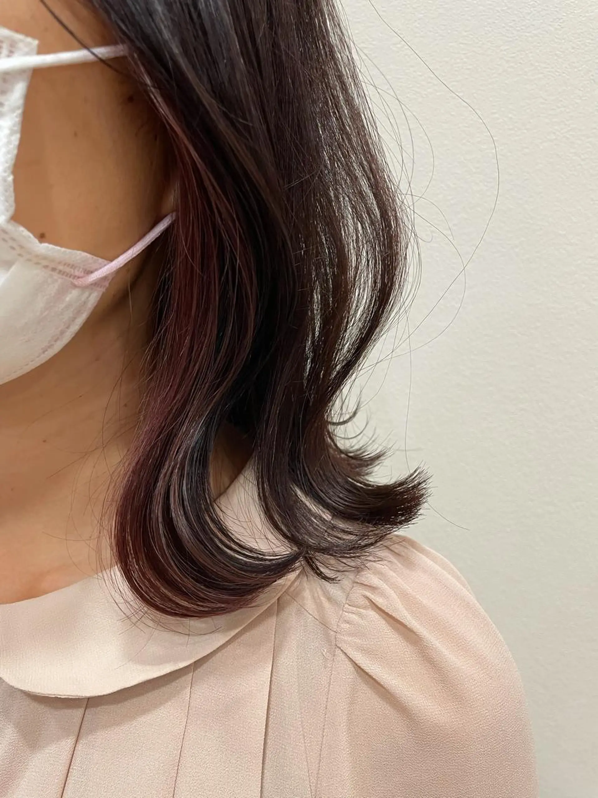 ミディアム カラー ヘアアレンジ ブラウンカラー インナーカラー ピンクカラー ピンクブラウン 森 亜衣のヘアスタイル