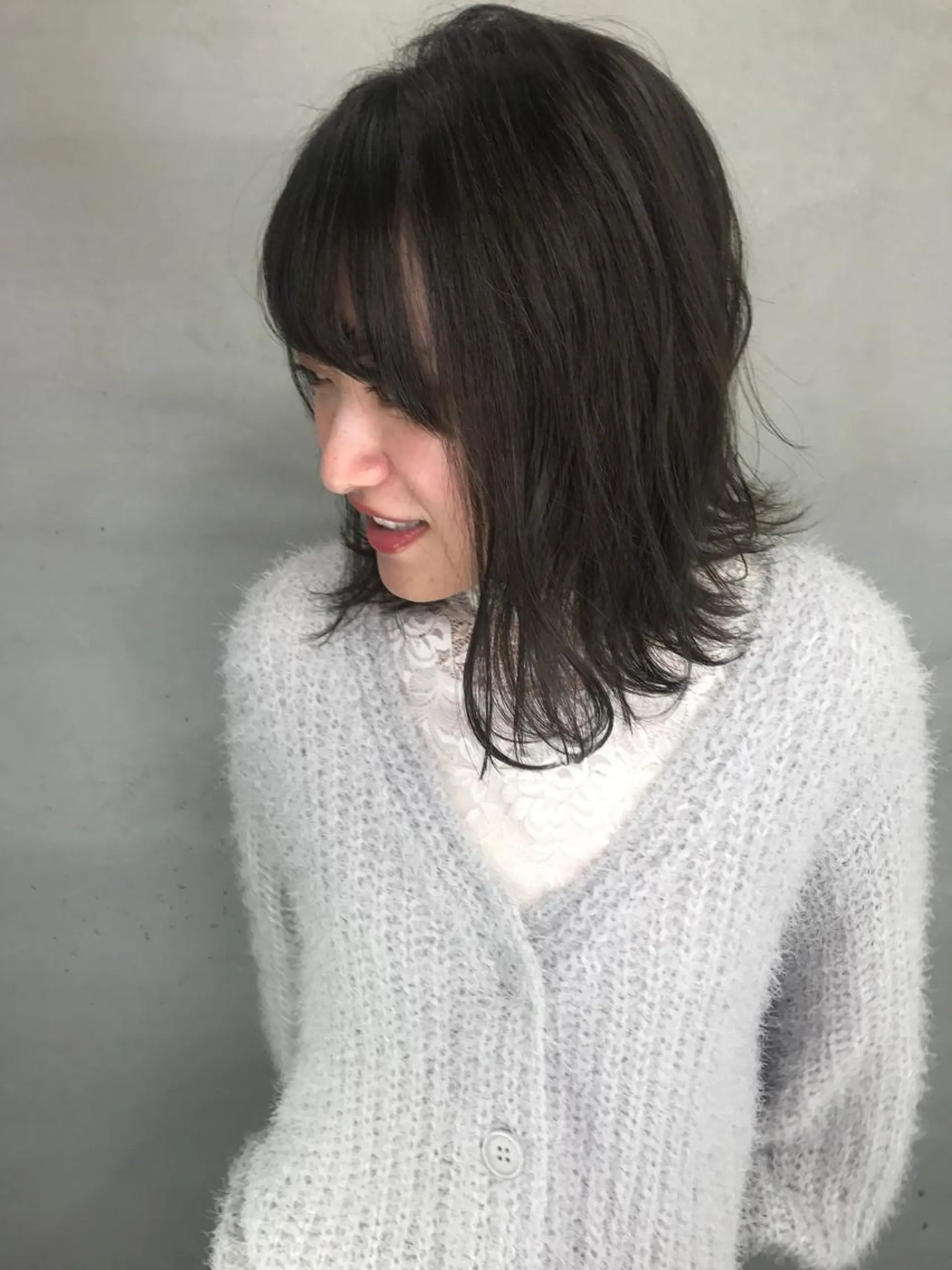 セミロング カラー アッシュ アッシュグレー アッシュグレージュ ブリーチ 透明感カラー 【🫧美髪艶髪】 🎖️MARIAのヘアスタイル