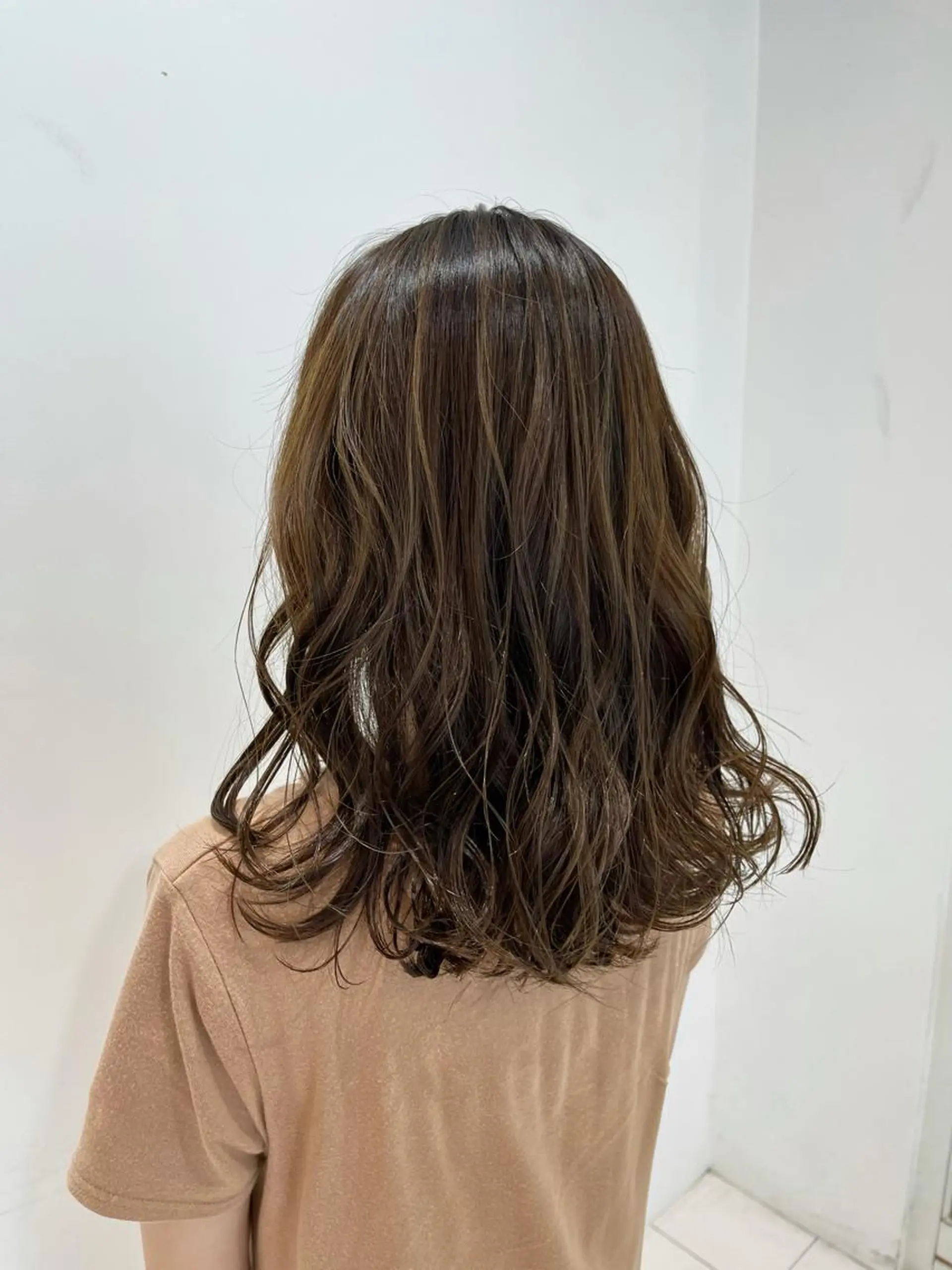セミロング ヘアカラー トリートメント 前原 正弥のヘアスタイル