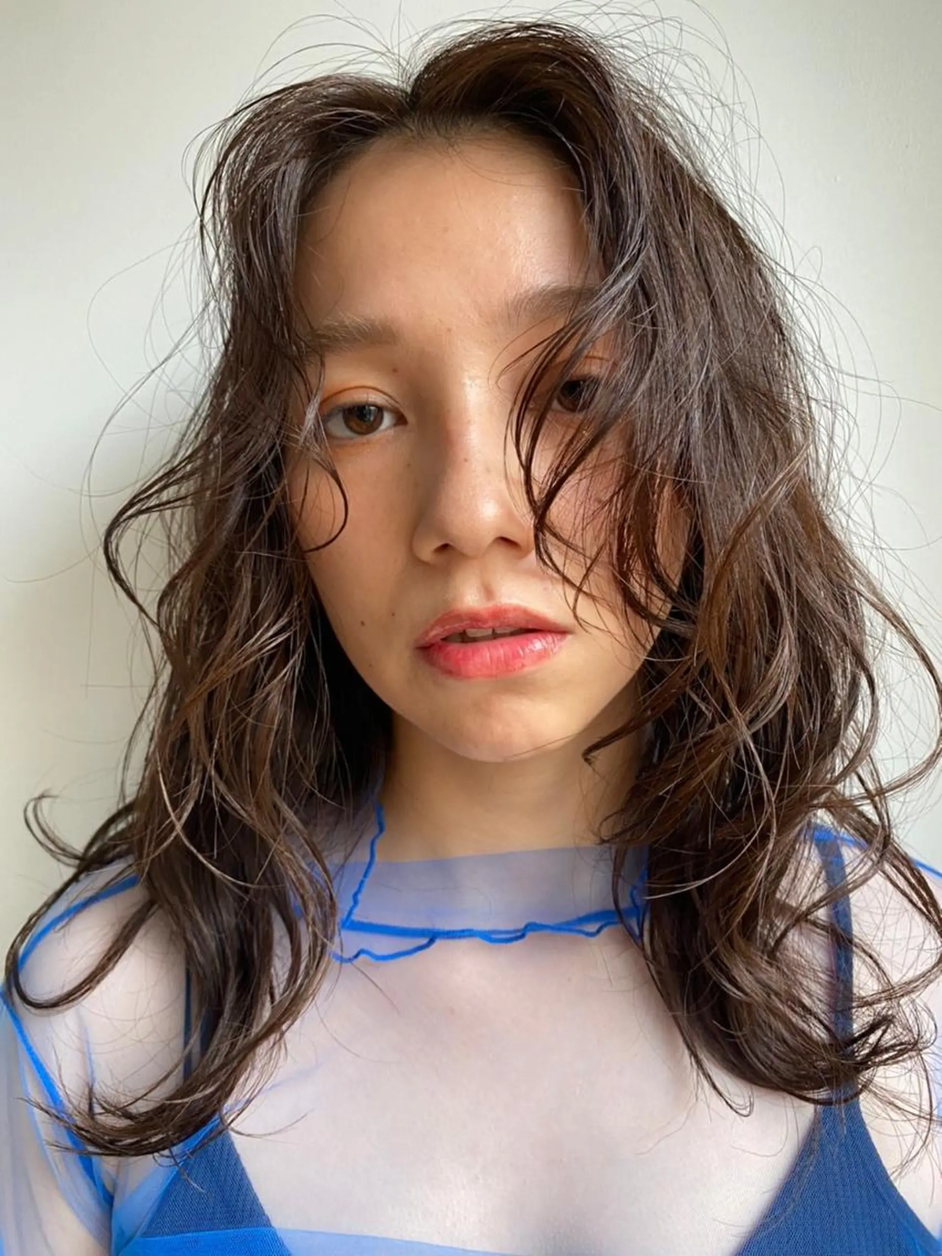 ミディアム パーマ カラー アディクシーカラー ブリーチ ブロンド ブルーカラー ハイライトカラー ヘアカラー トリートメント CEINE＋ officialのヘアスタイル