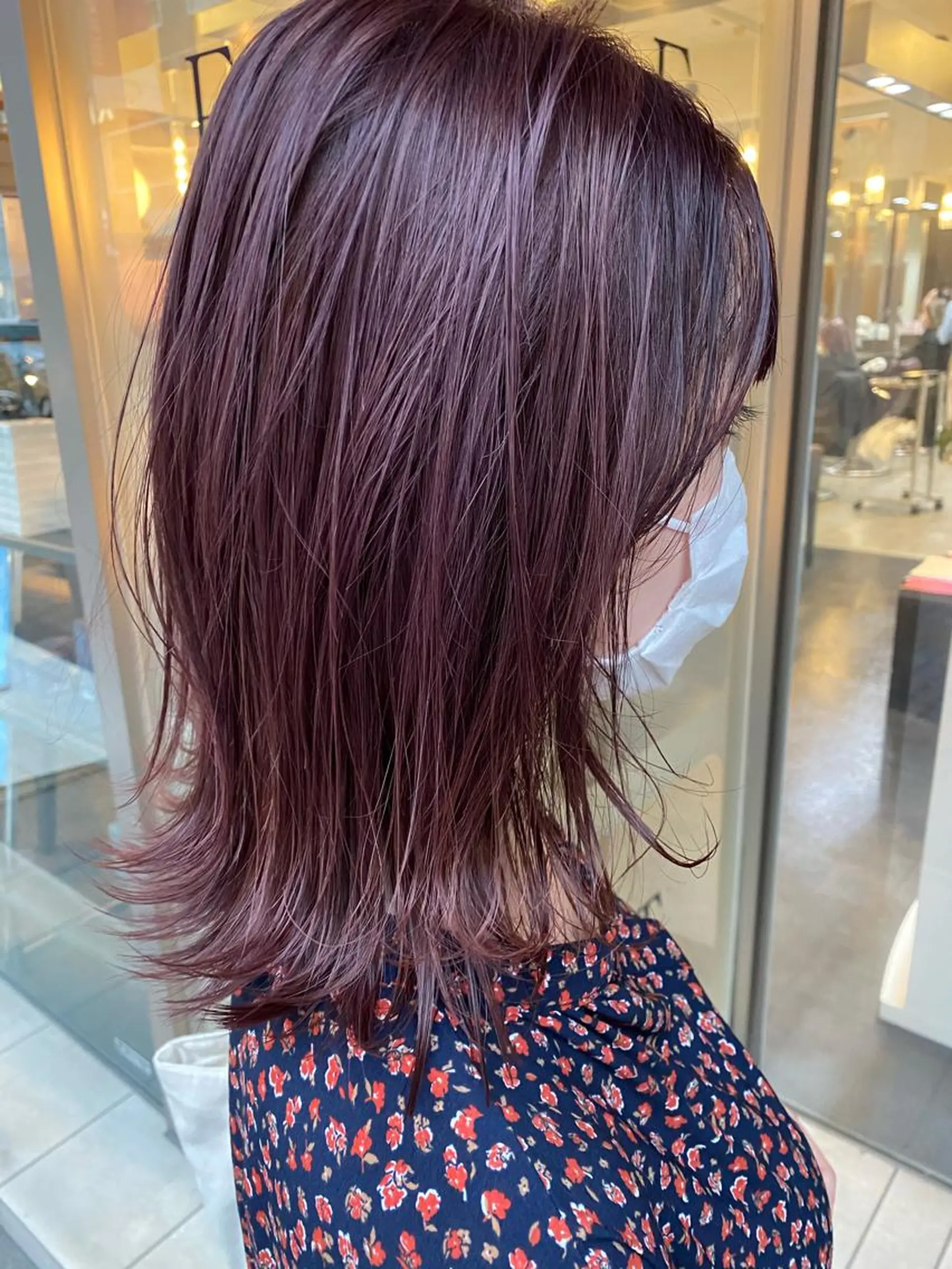 ミディアム カラー パーマ ヘアアレンジ メンズ キッズ ネイル viewstokyo所属・mana 暖色カラーカットのヘアスタイル