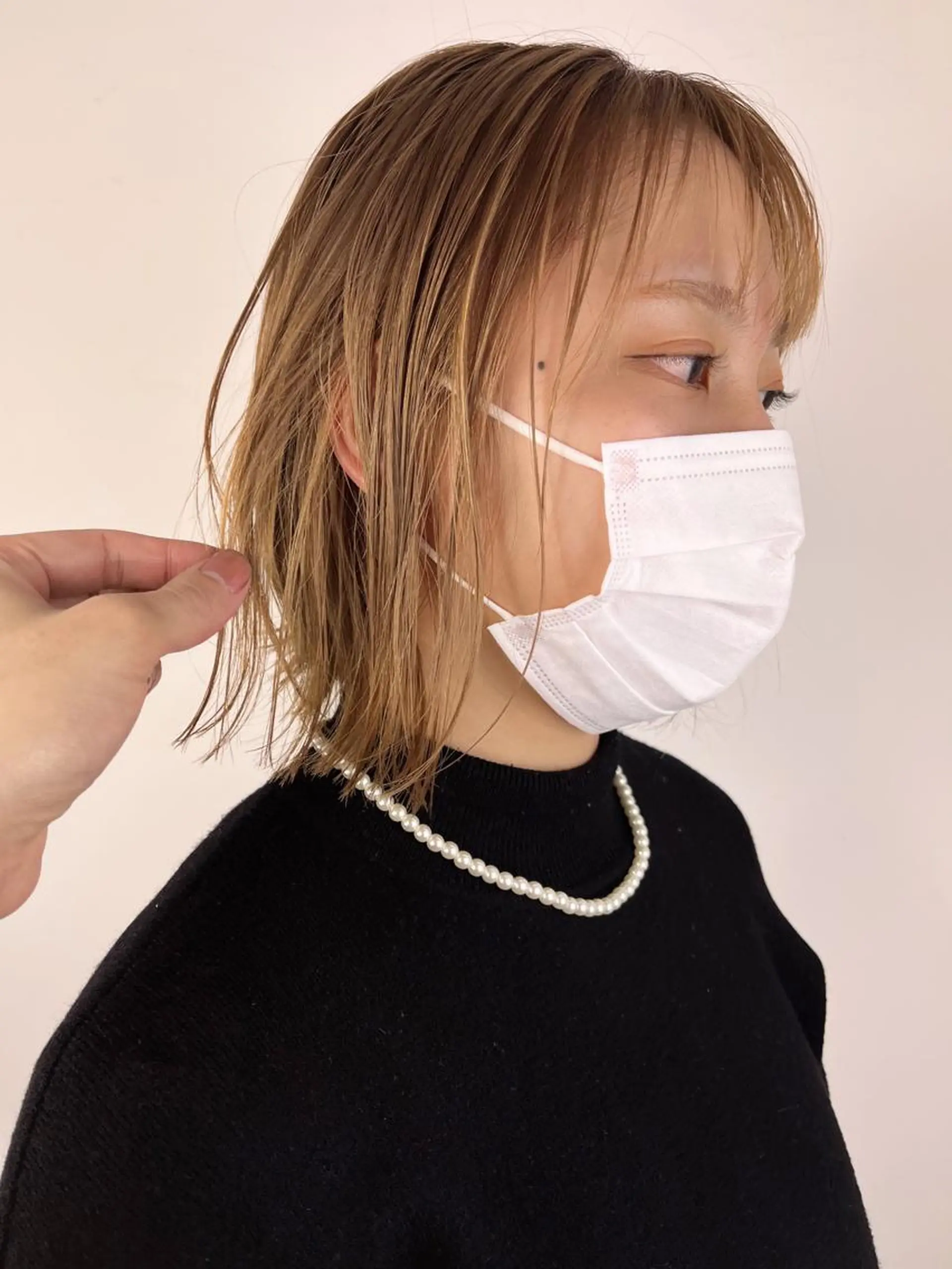 ショート カラー ベージュカラー ハイトーンカラー ハイトーンベージュ SALOWIN神戸三宮店所属・【美髪を叶える】中谷 彰宏（アキ)のヘアスタイル