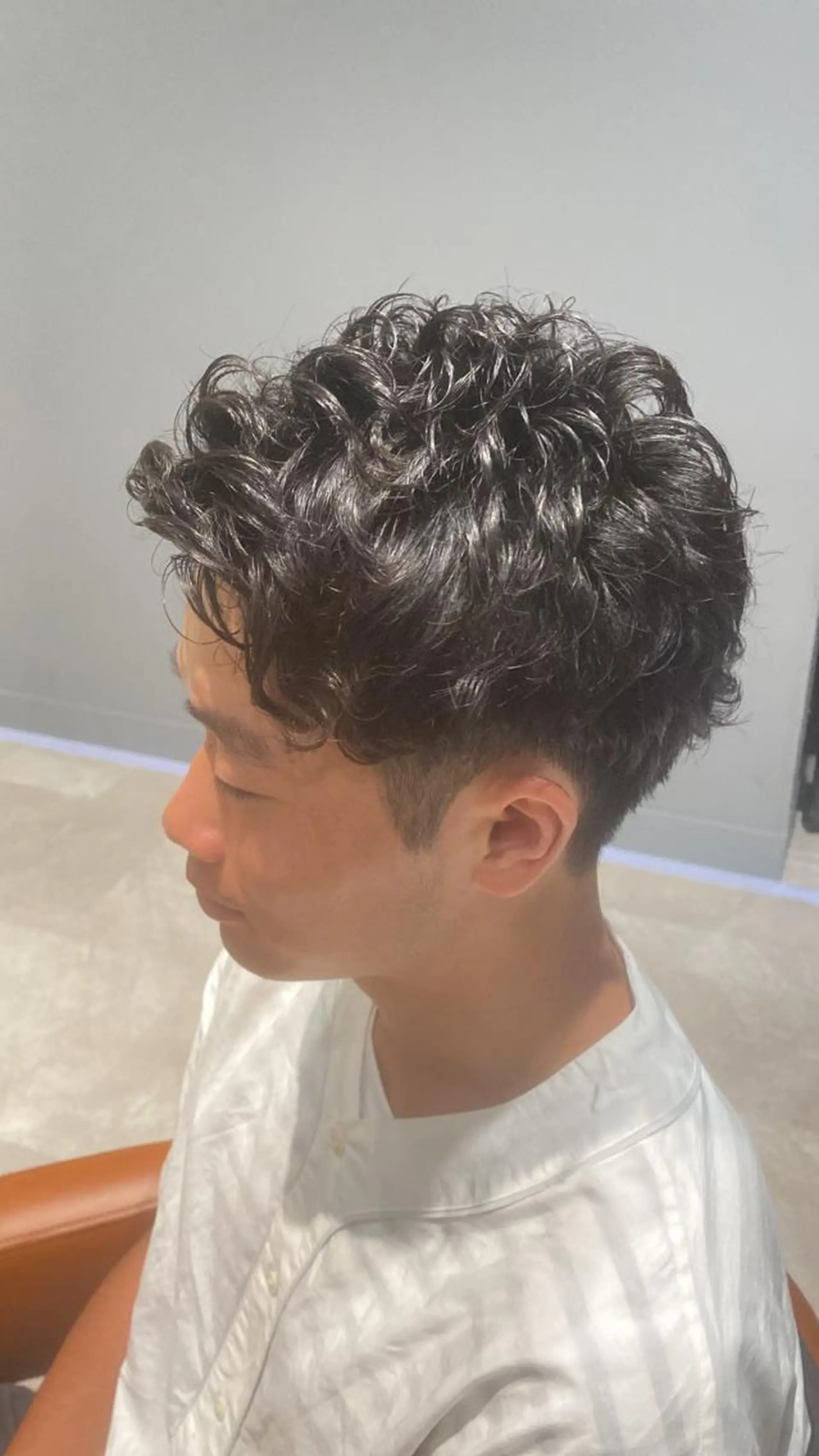 ショート パーマ メンズ 加藤 愛実のヘアスタイル