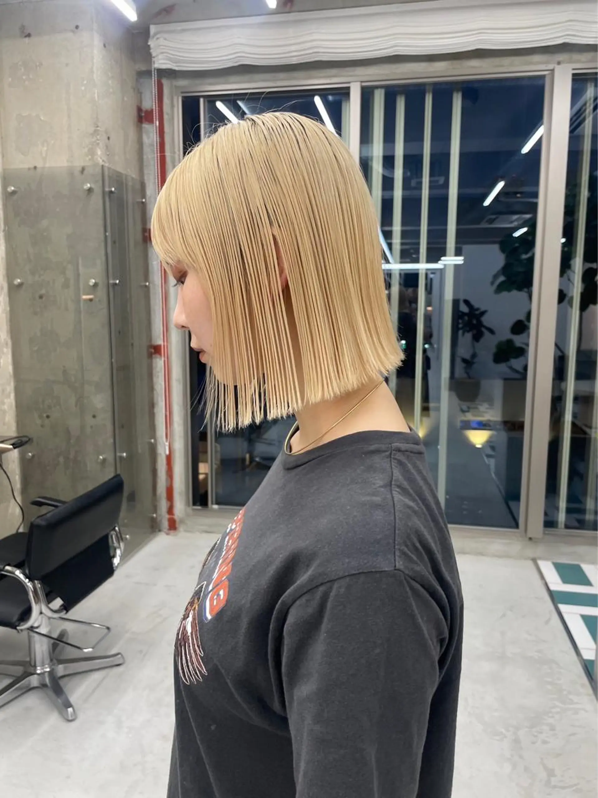 ショート 切りっぱなしボブ ボブ SALOWIN所属・ボブ/ハイトーン YUIのヘアスタイル