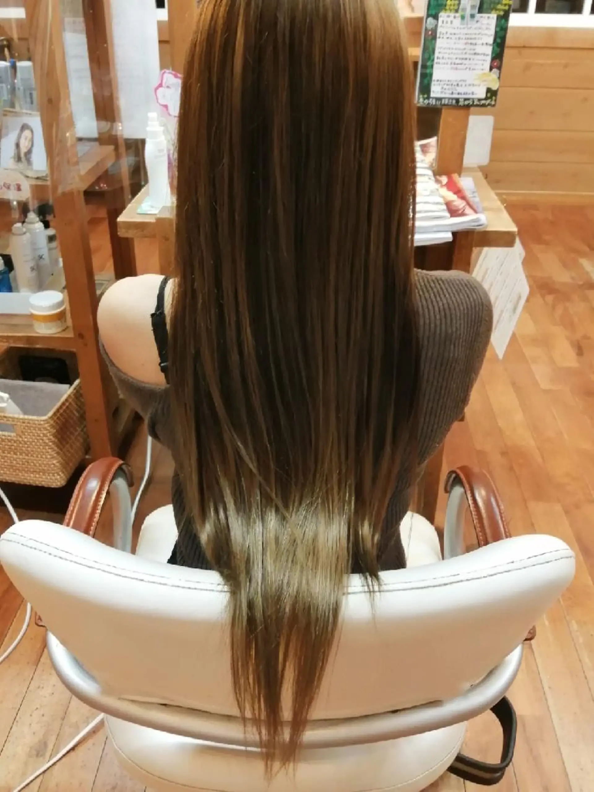 ロング カラー 足立 悠輔のヘアスタイル