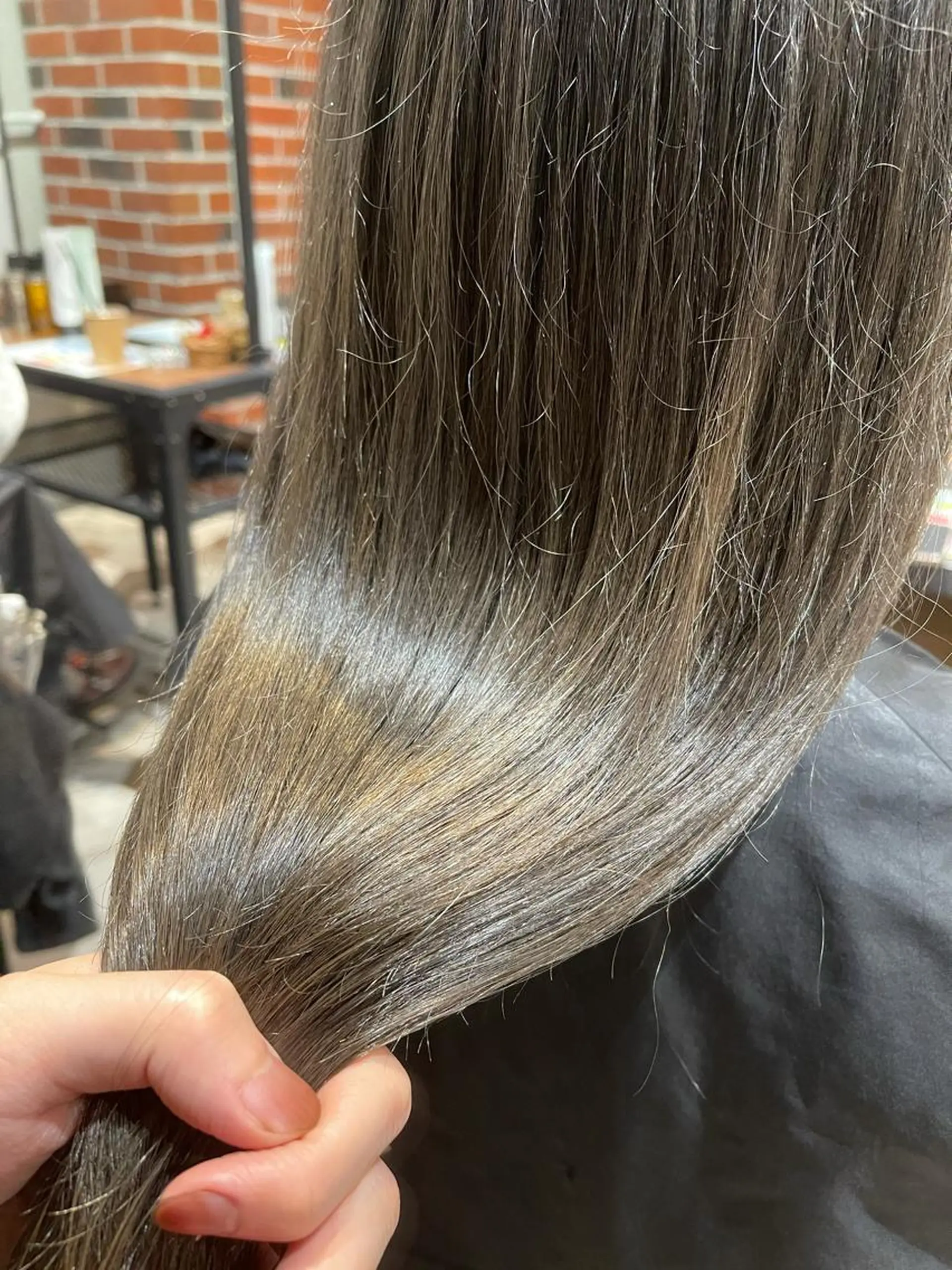 ロング カット ヘアカラー トリートメント シンタニ ナオトのヘアスタイル