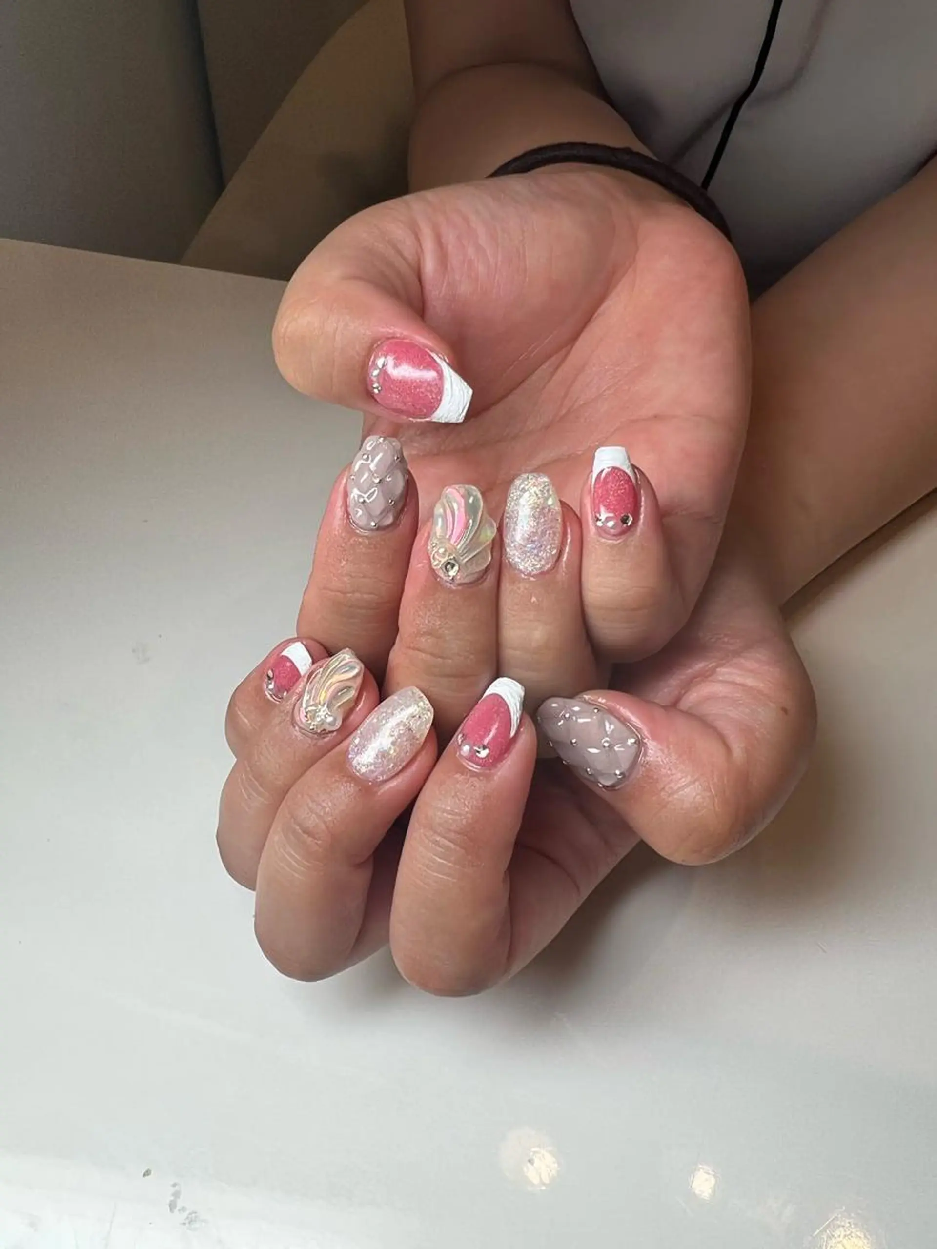 ミディアム ONIKA Nail 青山通り店所属・ONIKA Nail 表参道A4🦋2分のネイルデザイン