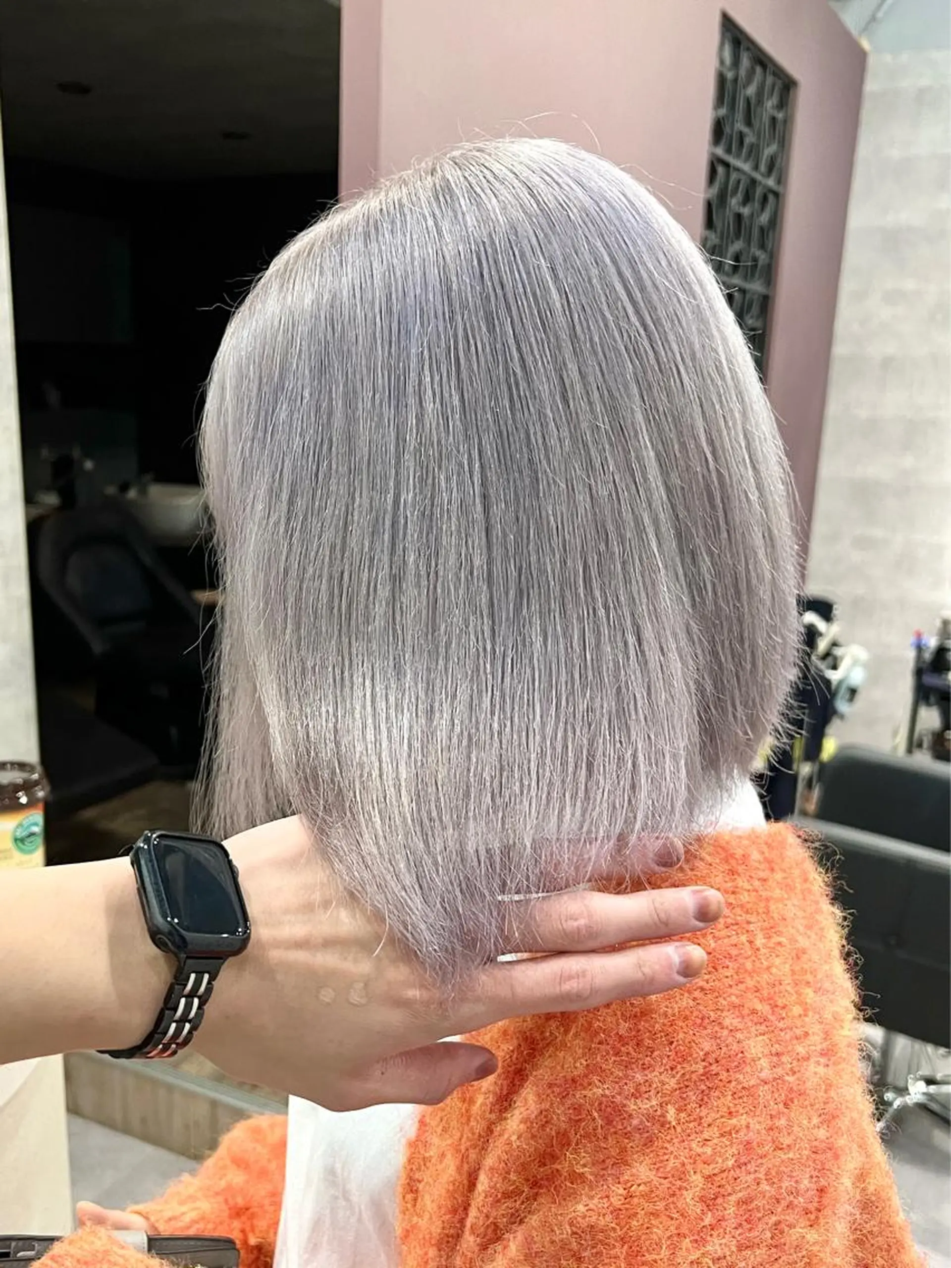 ショート カラー シルバー Via officialのヘアスタイル