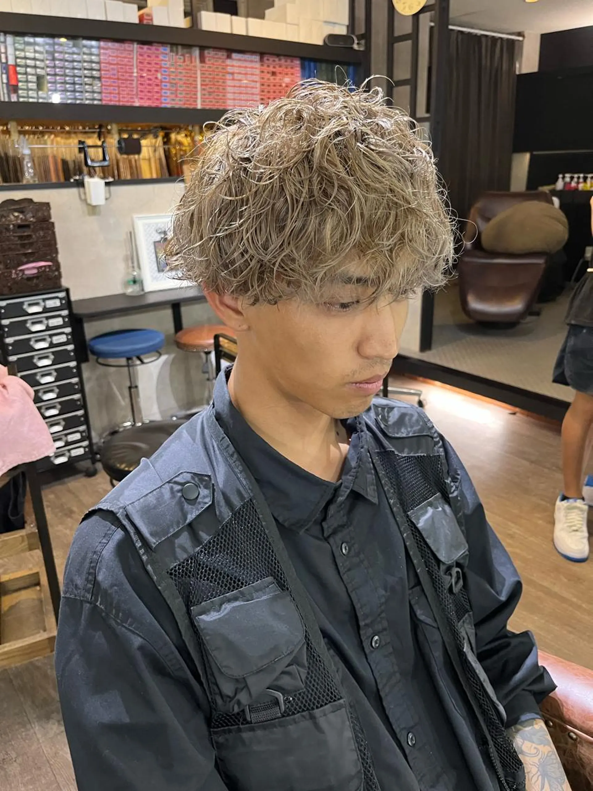 カラー パーマ メンズ メンズパーマ ダブルカラー カット パーマ SWANsapporo所属・swan ユイカのヘアスタイル