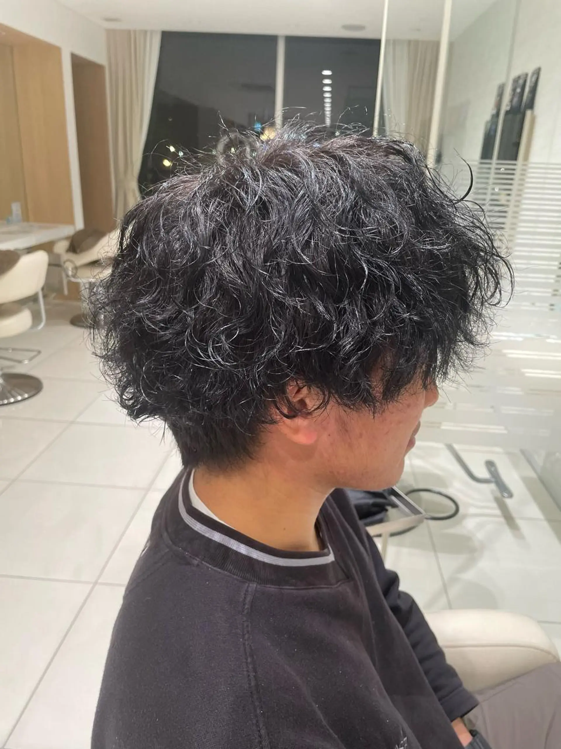 ショート カラー パーマ メンズ カット パーマ ご新規様限定クーポン あります　桂口　烈闘のヘアスタイル