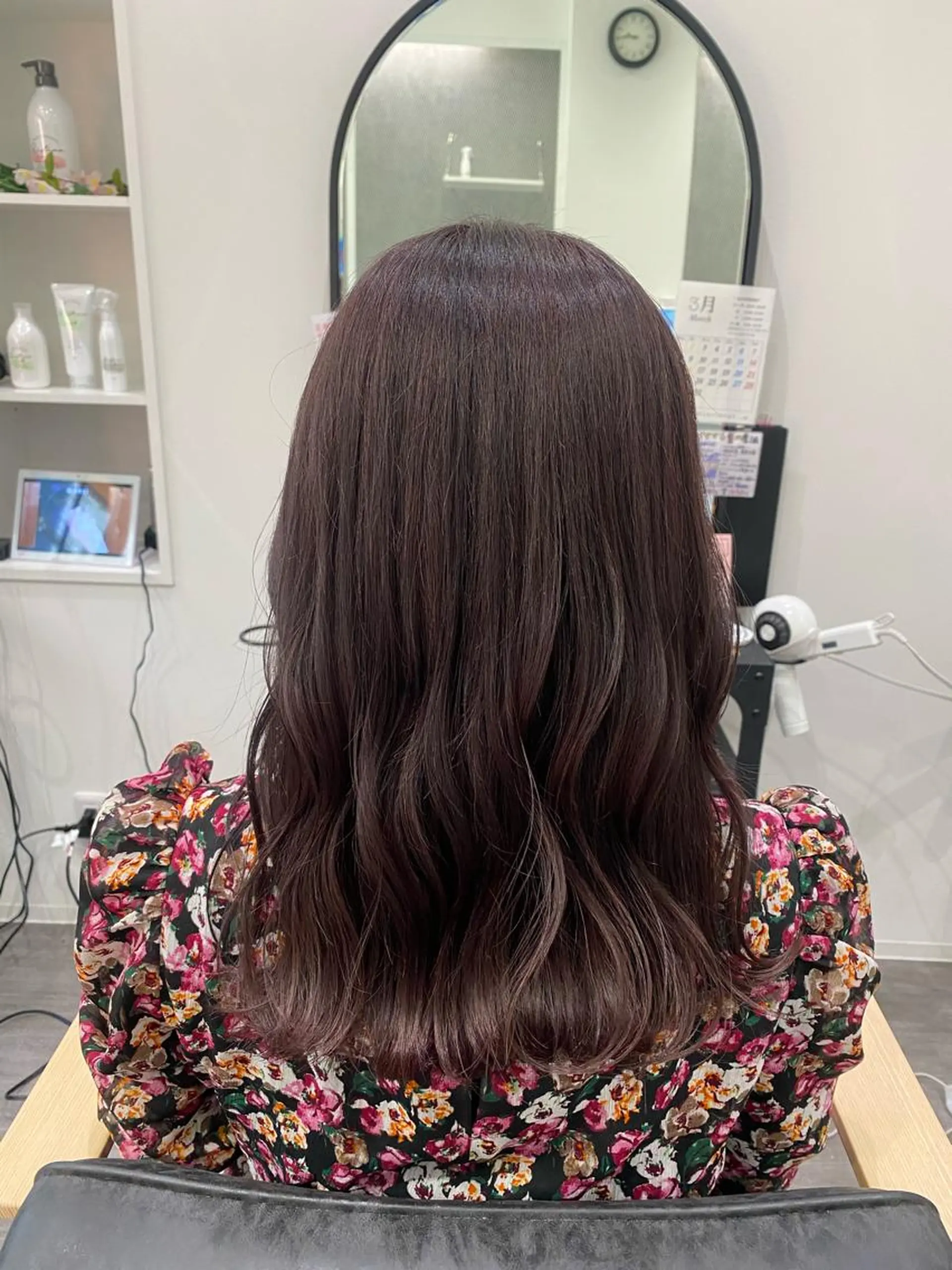 ミディアム カラー 大野 美紅のヘアスタイル