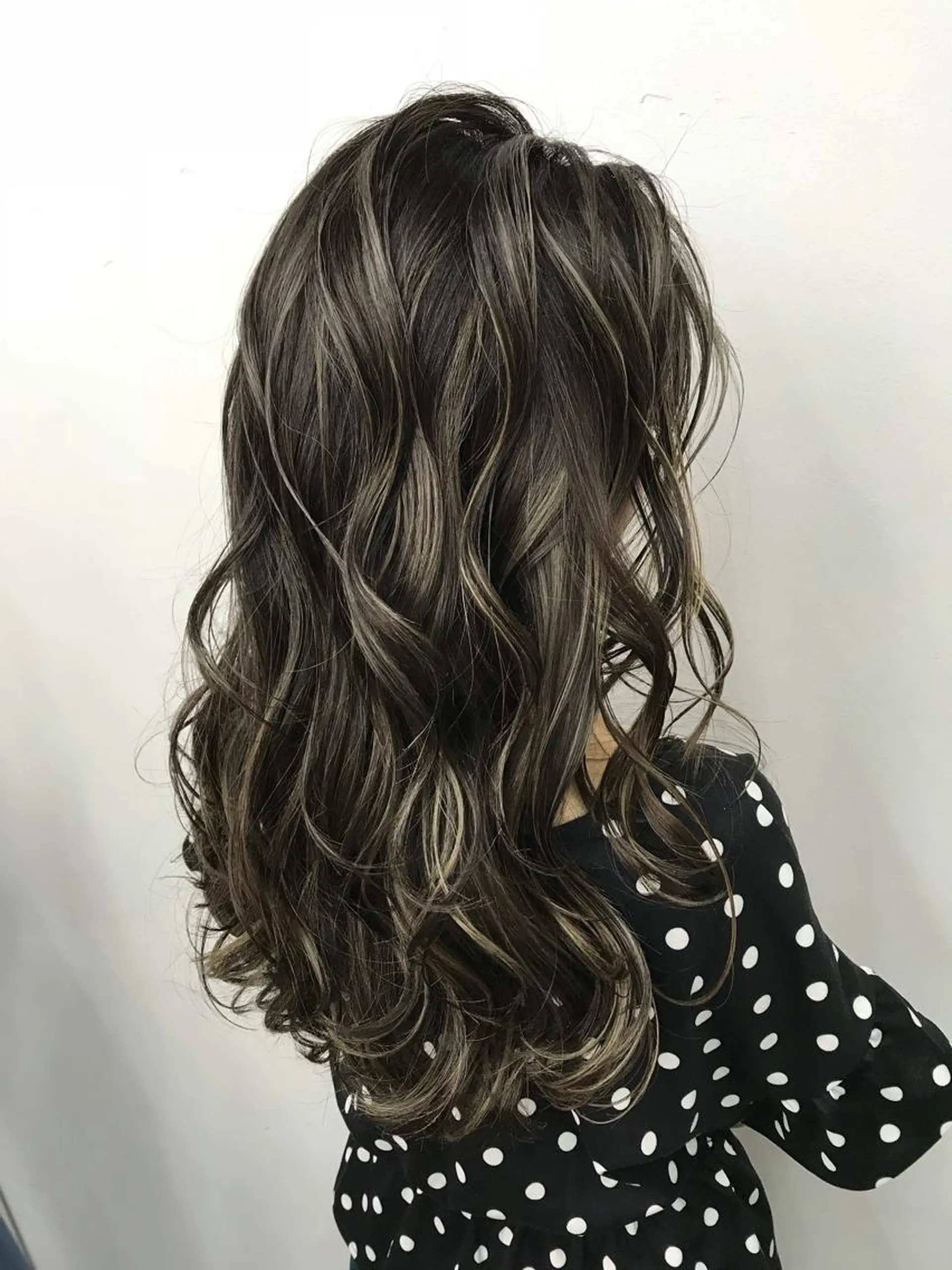 ロング カラー ハイライトカラー ハイライト ヘアメディカルサロン銀座premium所属・✨髪質改善✨三橋 正隆のヘアスタイル