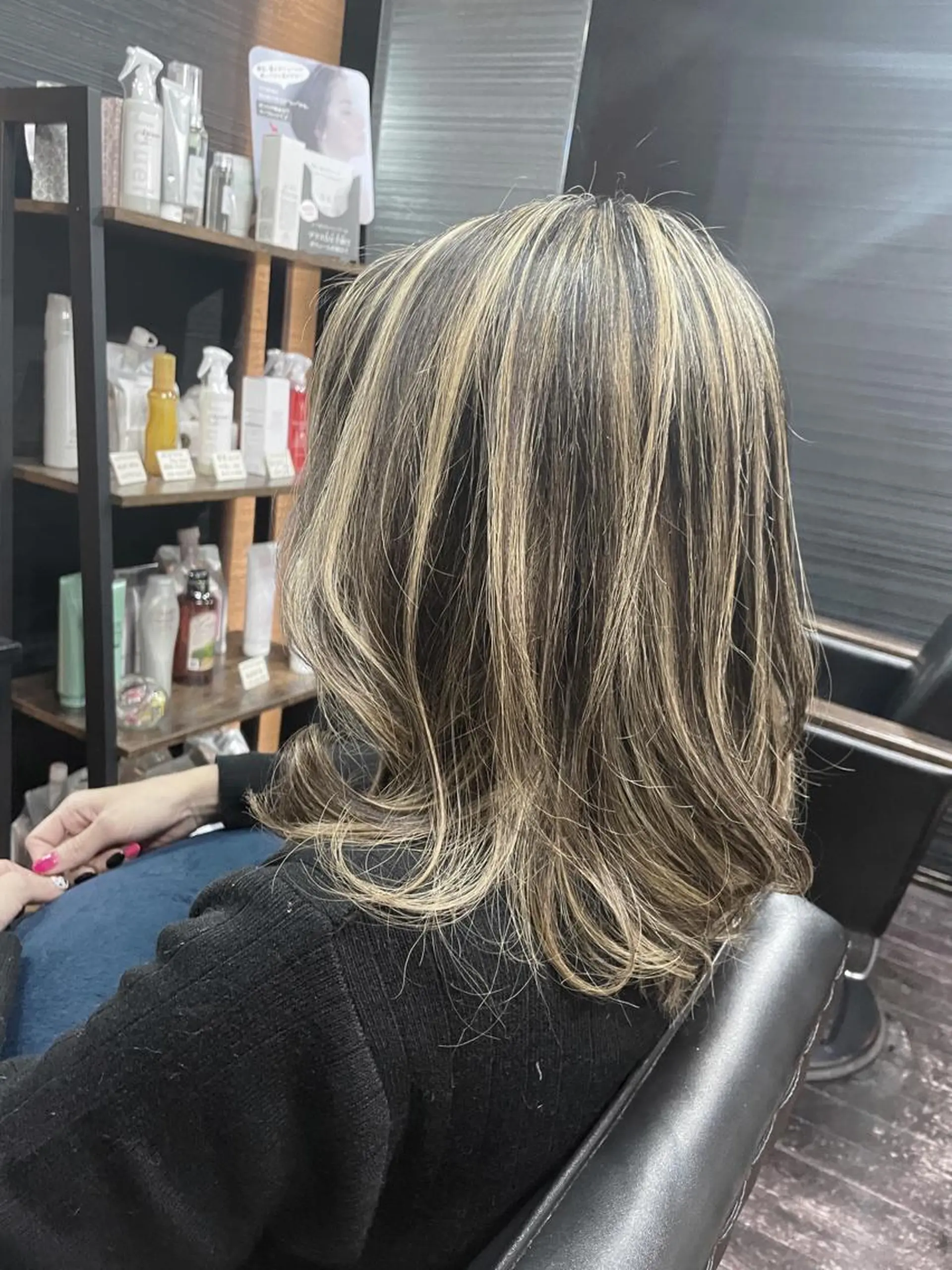 ミディアム カラー ハイライトカラー ハイライト カット ヘアカラー VERONIQUE所属・山本 雅由のヘアスタイル