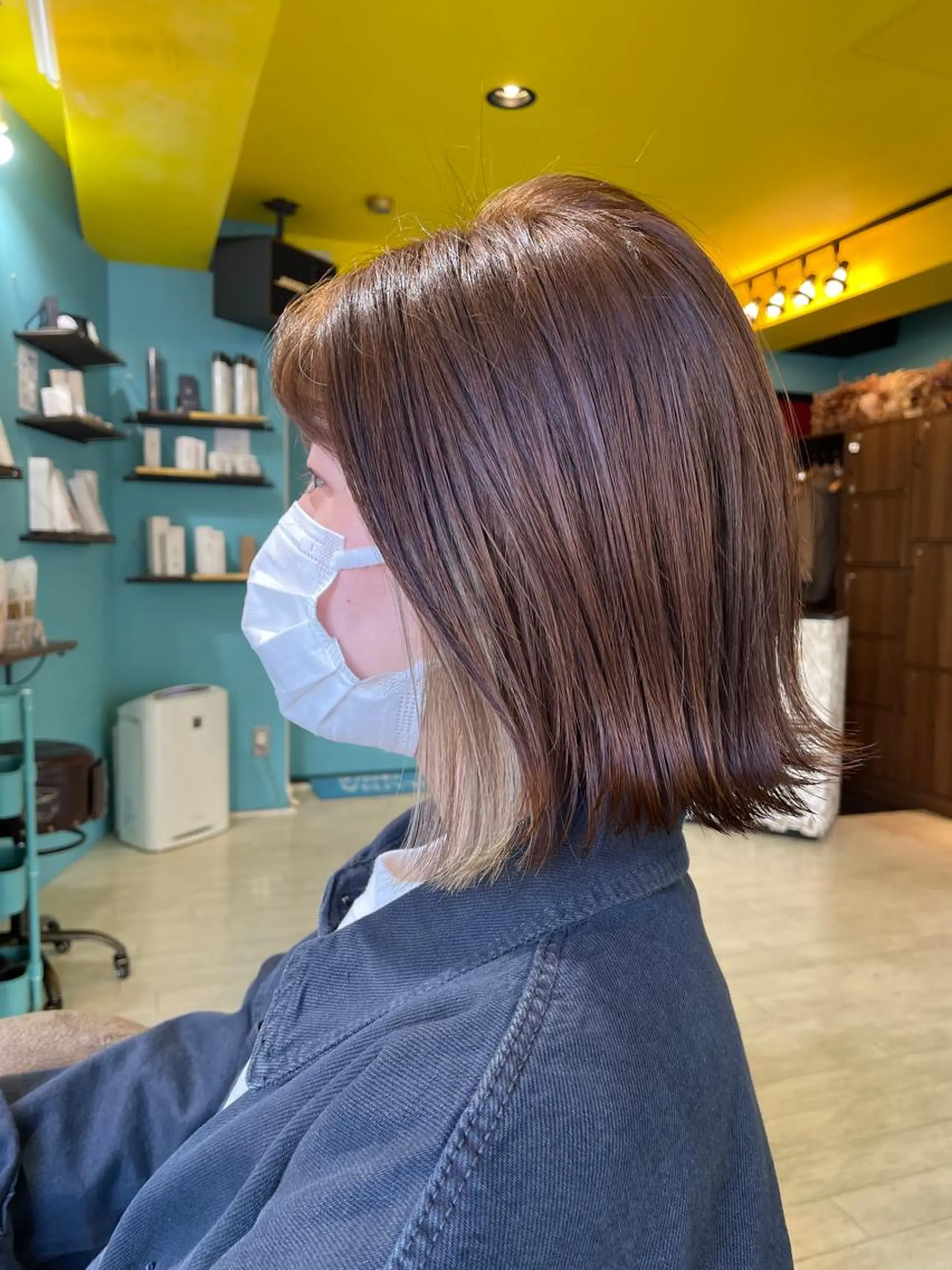 ミディアム カラー 切りっぱなしボブ インナーカラー シルバー ホワイトシルバー ボブ ヘアカラー Share  Salon  Reco【GARDEN】所属・末石 智のヘアスタイル