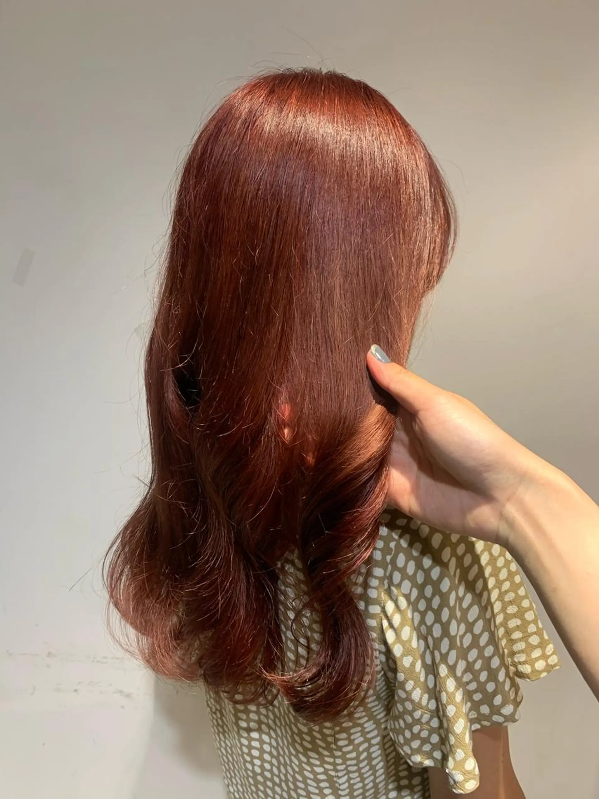 ロング カラー レッドカラー カット ヘアカラー トリートメント soëll所属・🤍そぶえ　ゆうな/ 暖色カラー/縮毛矯正のヘアスタイル