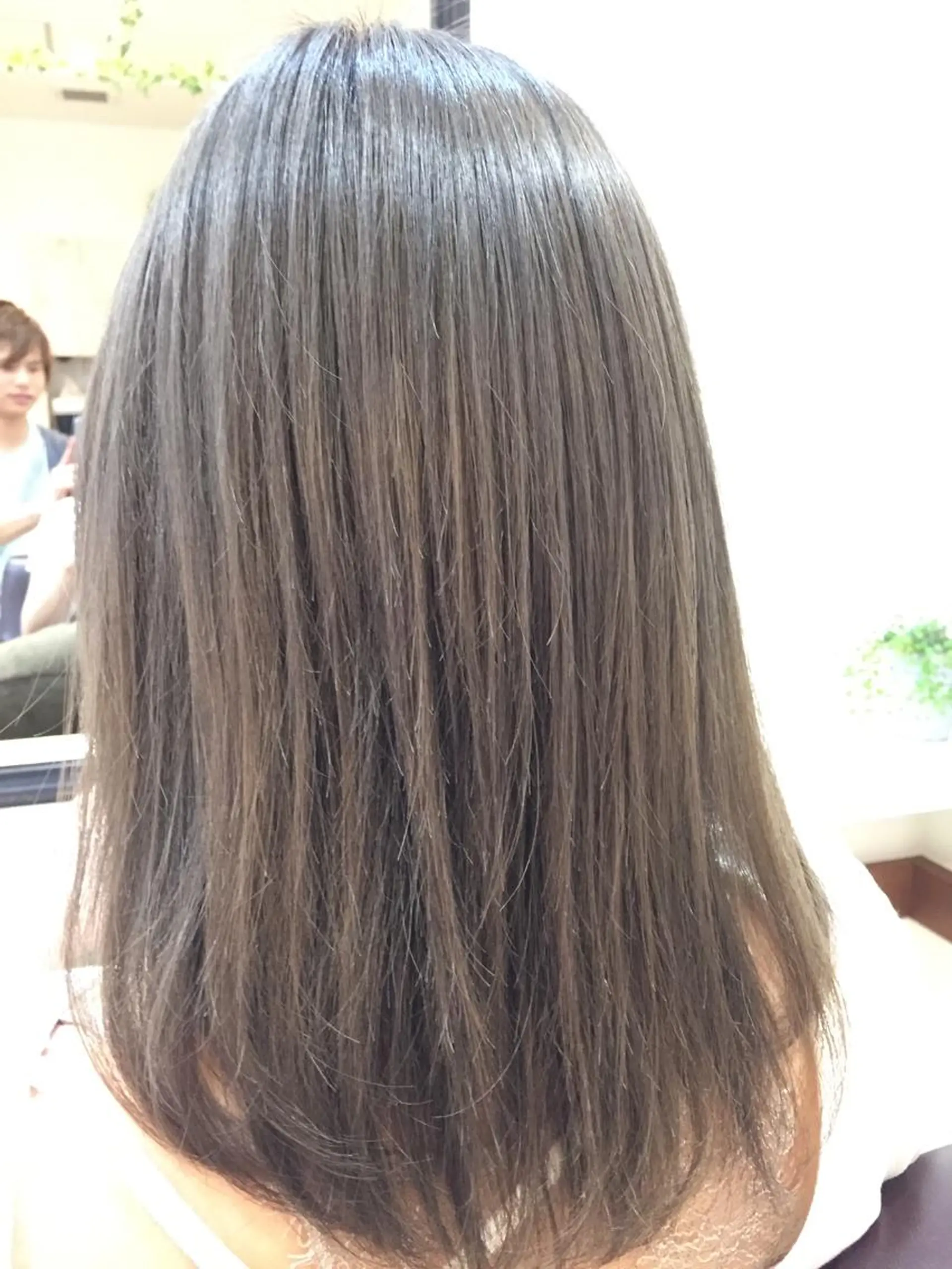 セミロング カラー 外国人風カラー Lucet所属・糸井 一輝のヘアスタイル