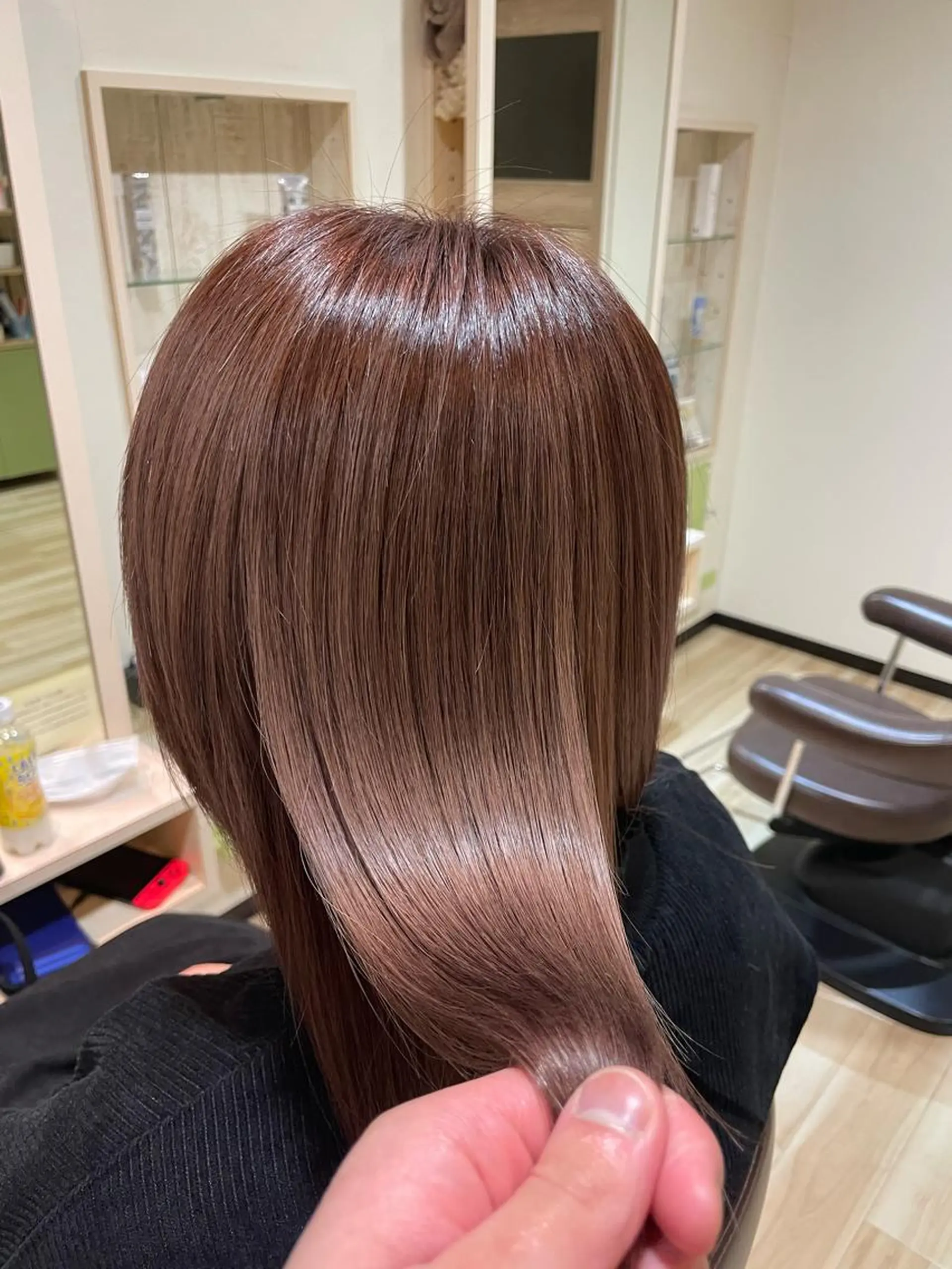ミディアム カラー カット ヘアカラー トリートメント 🌈派手髪ハイトーン 🌈鈴木亮太🌈のヘアスタイル