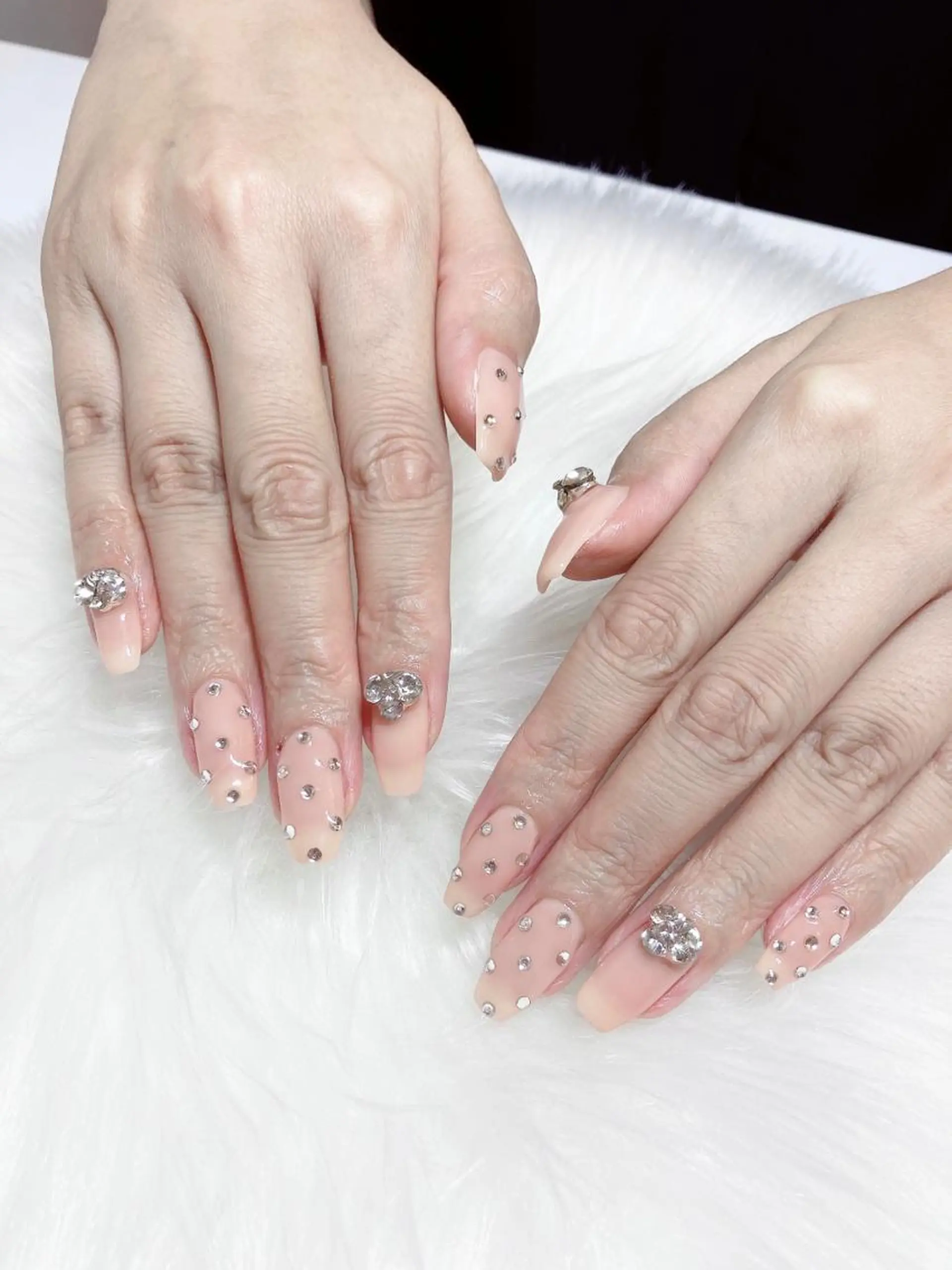 ネイル オーロラネイル フラッシュネイル 氷ネイル・うるうるネイル キラキラネイル 韓国ネイル Amour baseのネイルデザイン