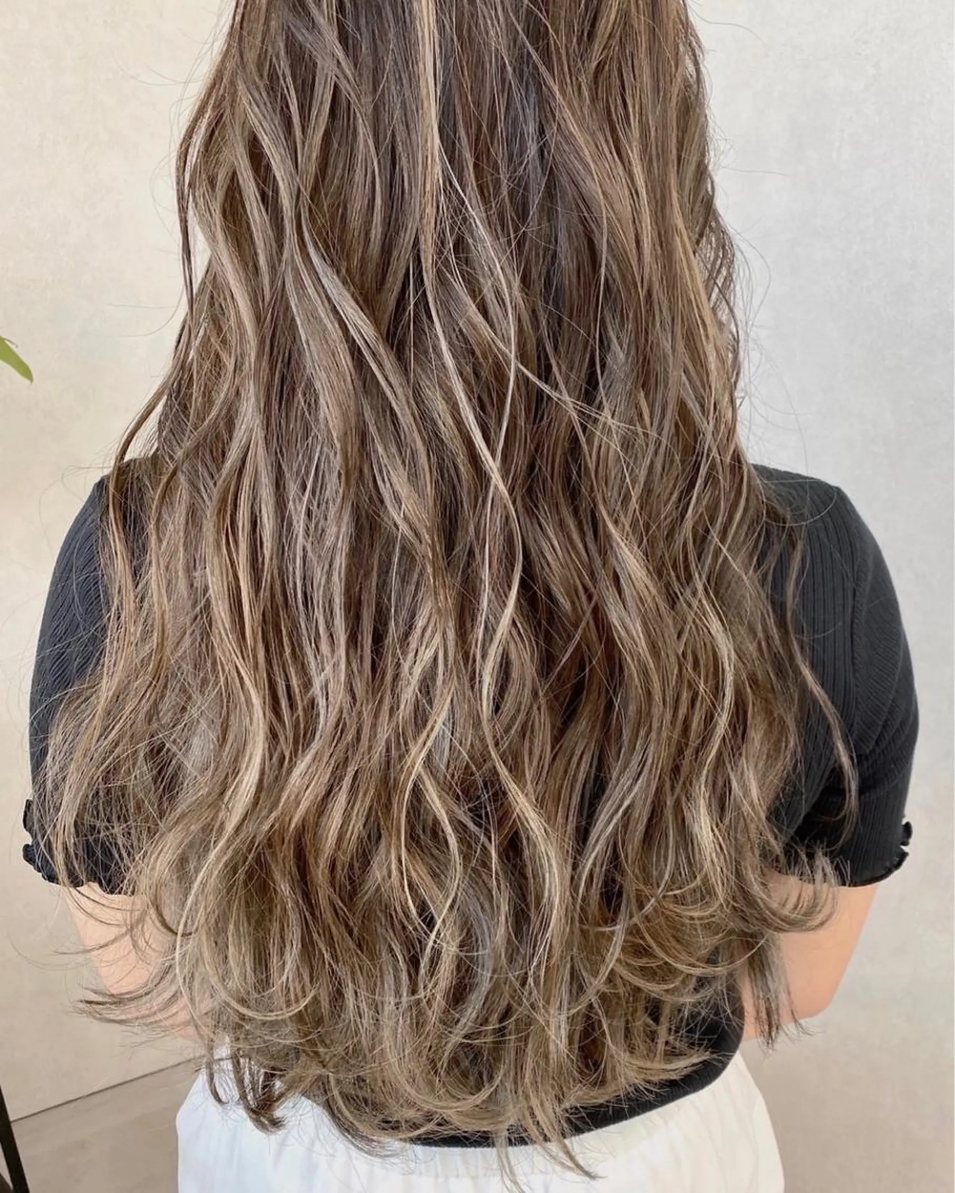 ロング カラー 髪質改善 ヒデのヘアスタイル