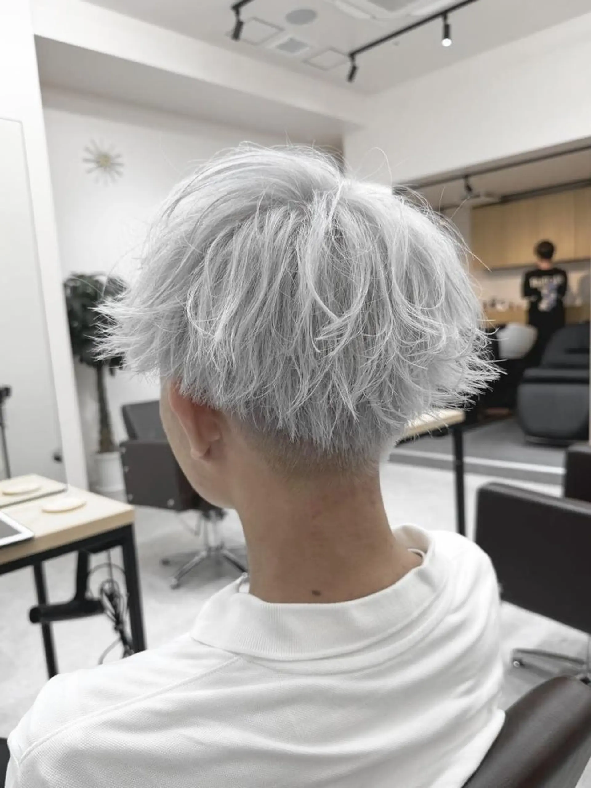 メンズ カラー ミディアム メンズブリーチ ブリーチ ダブルカラー カット ヘアカラー ✨【公式】 juhl.横浜✨のヘアスタイル